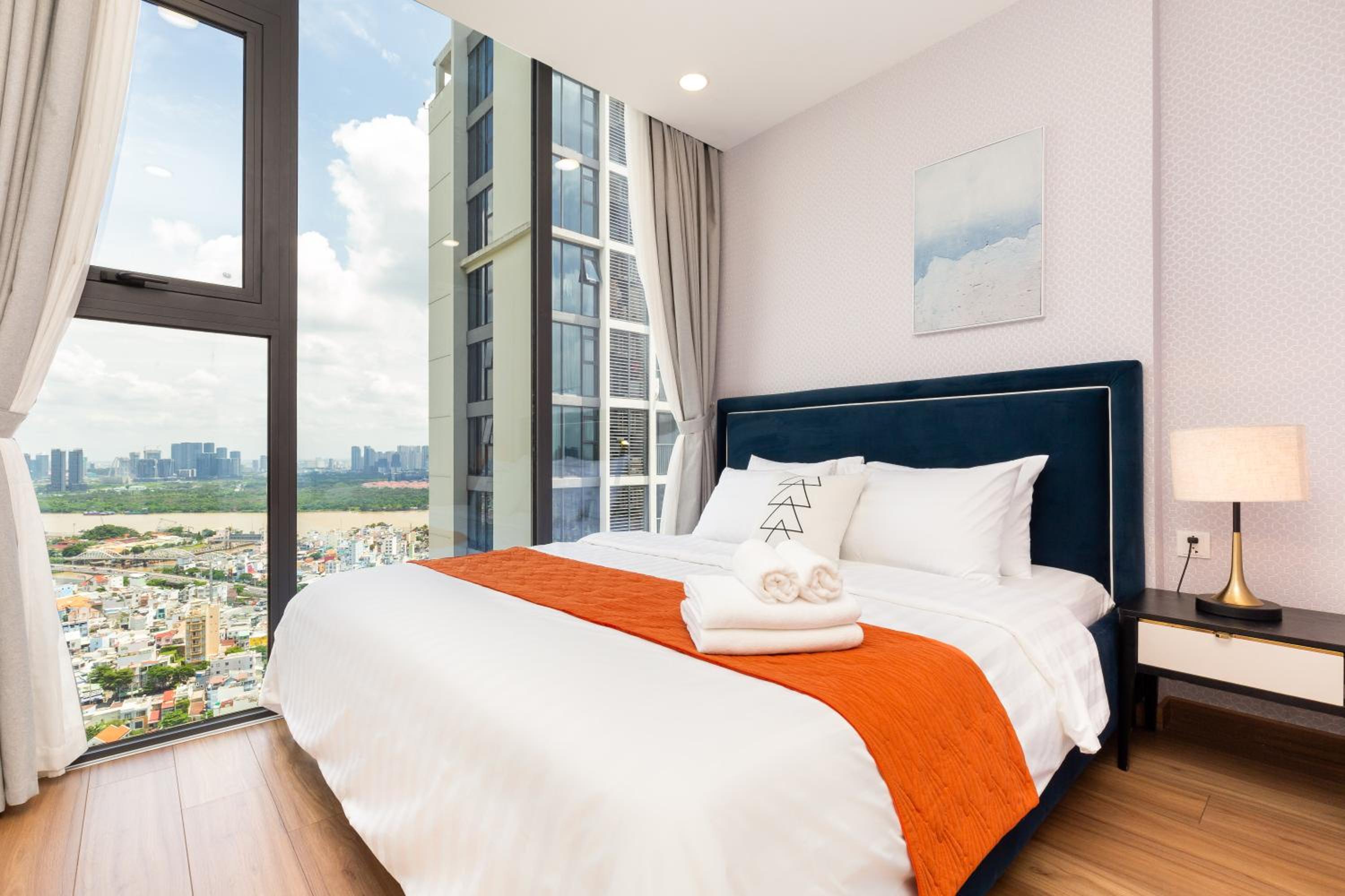 Eco Green SaiGon Apt - Amazing view - Free Pool & Gym