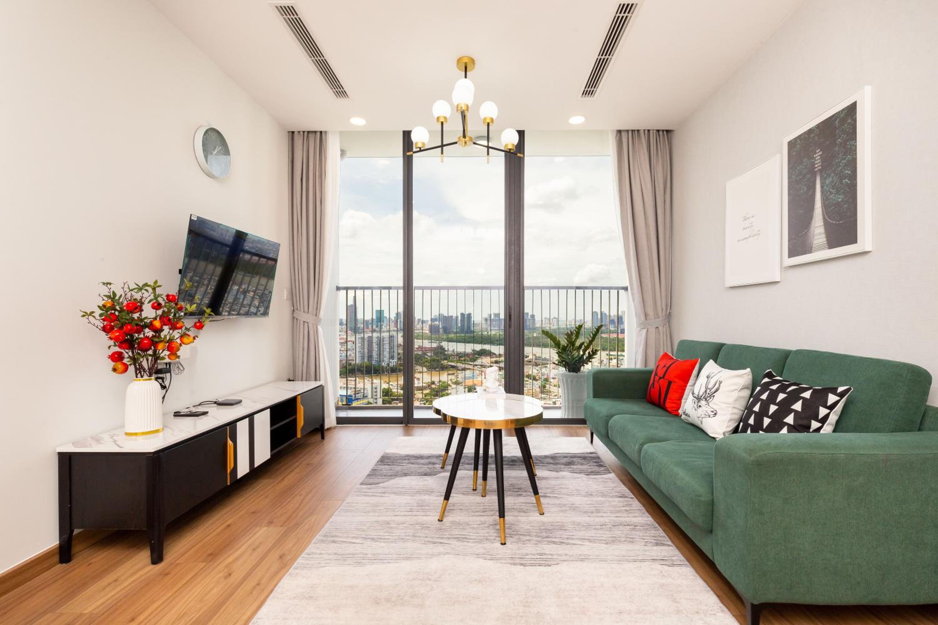 Eco Green SaiGon Apt - Amazing view - Free Pool & Gym