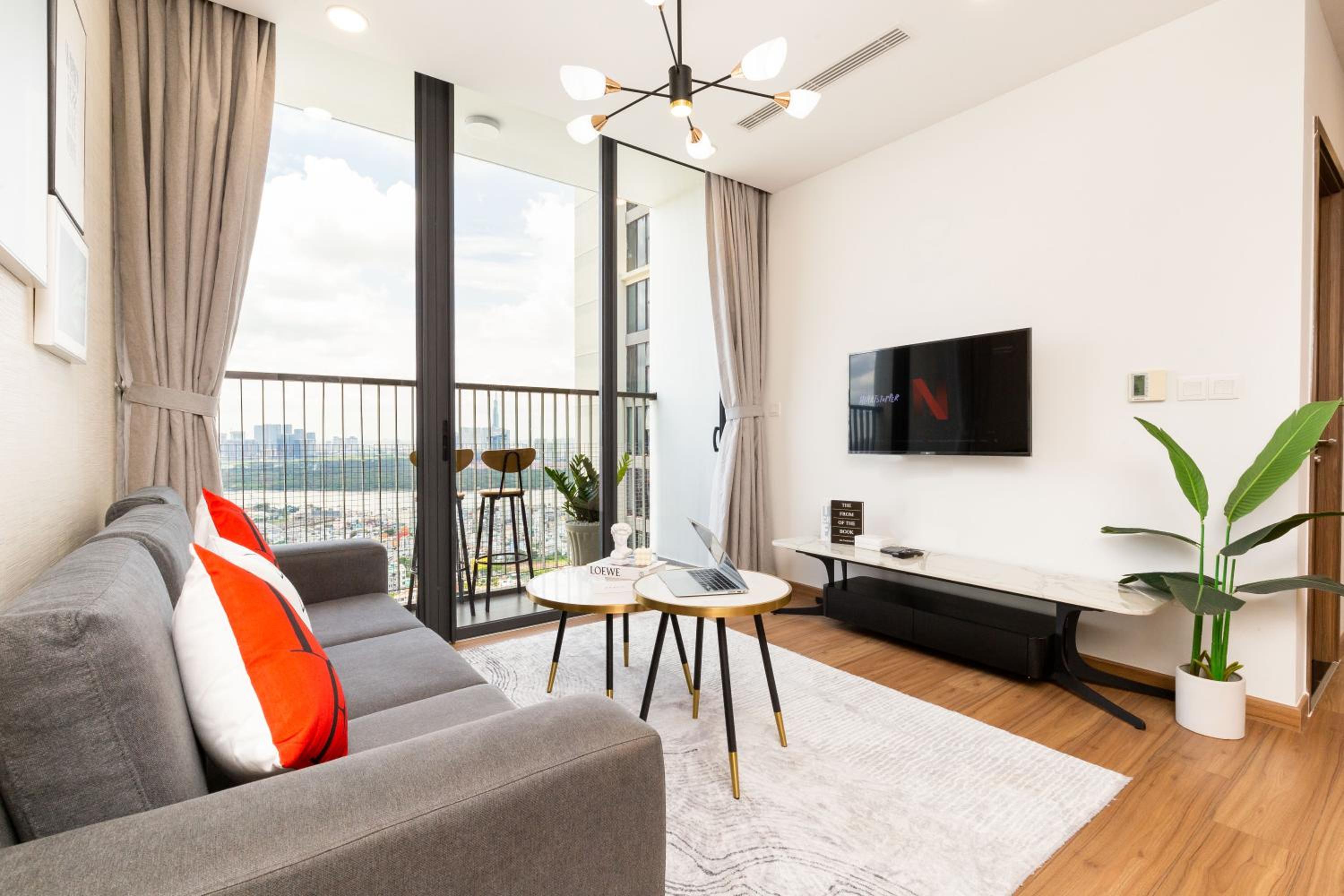 Eco Green SaiGon Apt - Amazing view - Free Pool & Gym