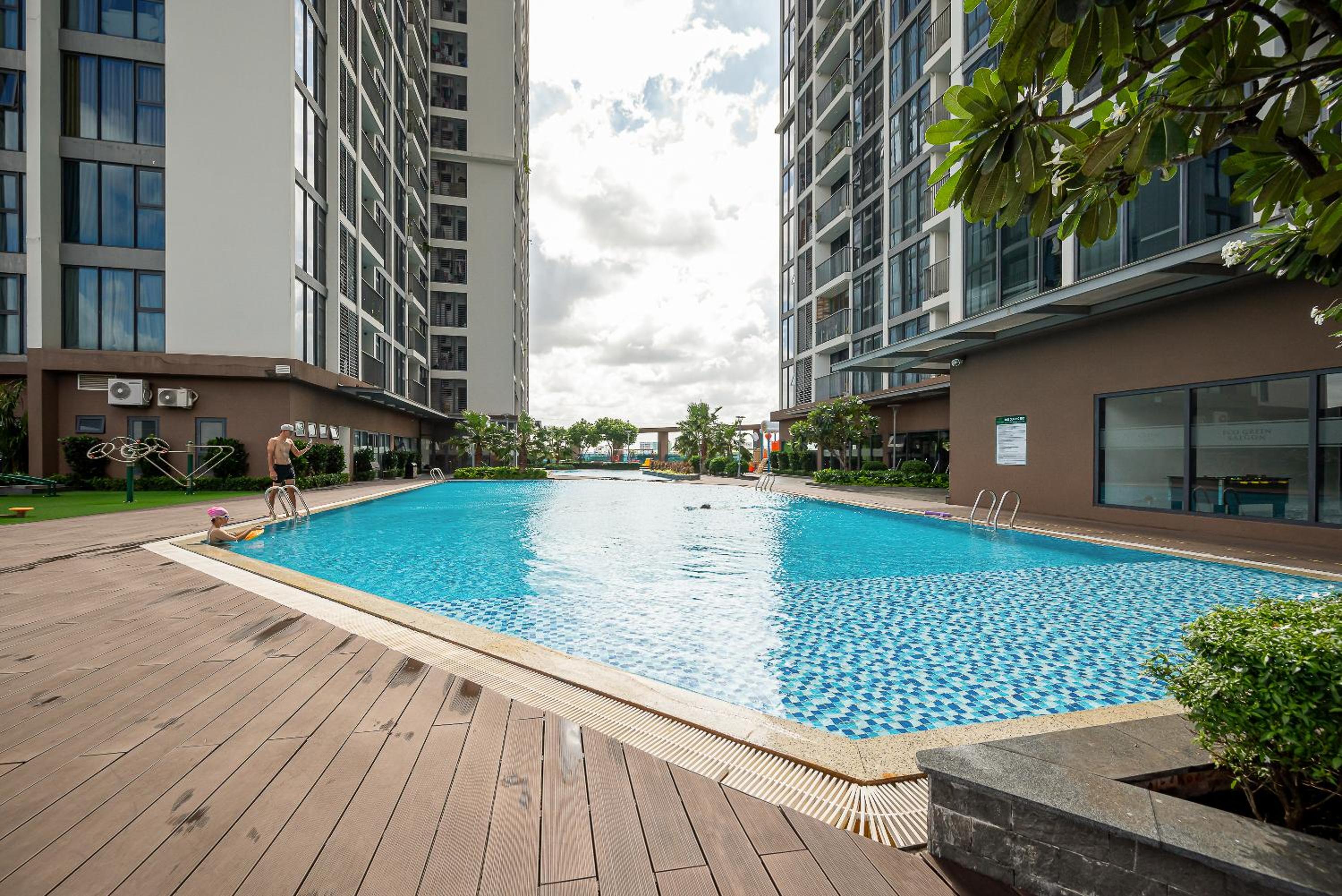 Eco Green SaiGon Apt - Amazing view - Free Pool & Gym