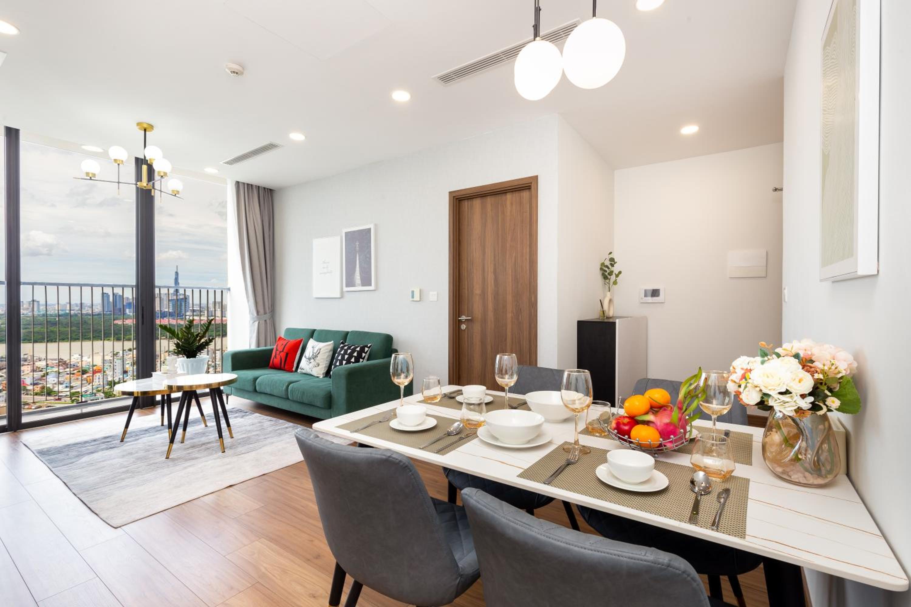Eco Green SaiGon Apt - Amazing view - Free Pool & Gym