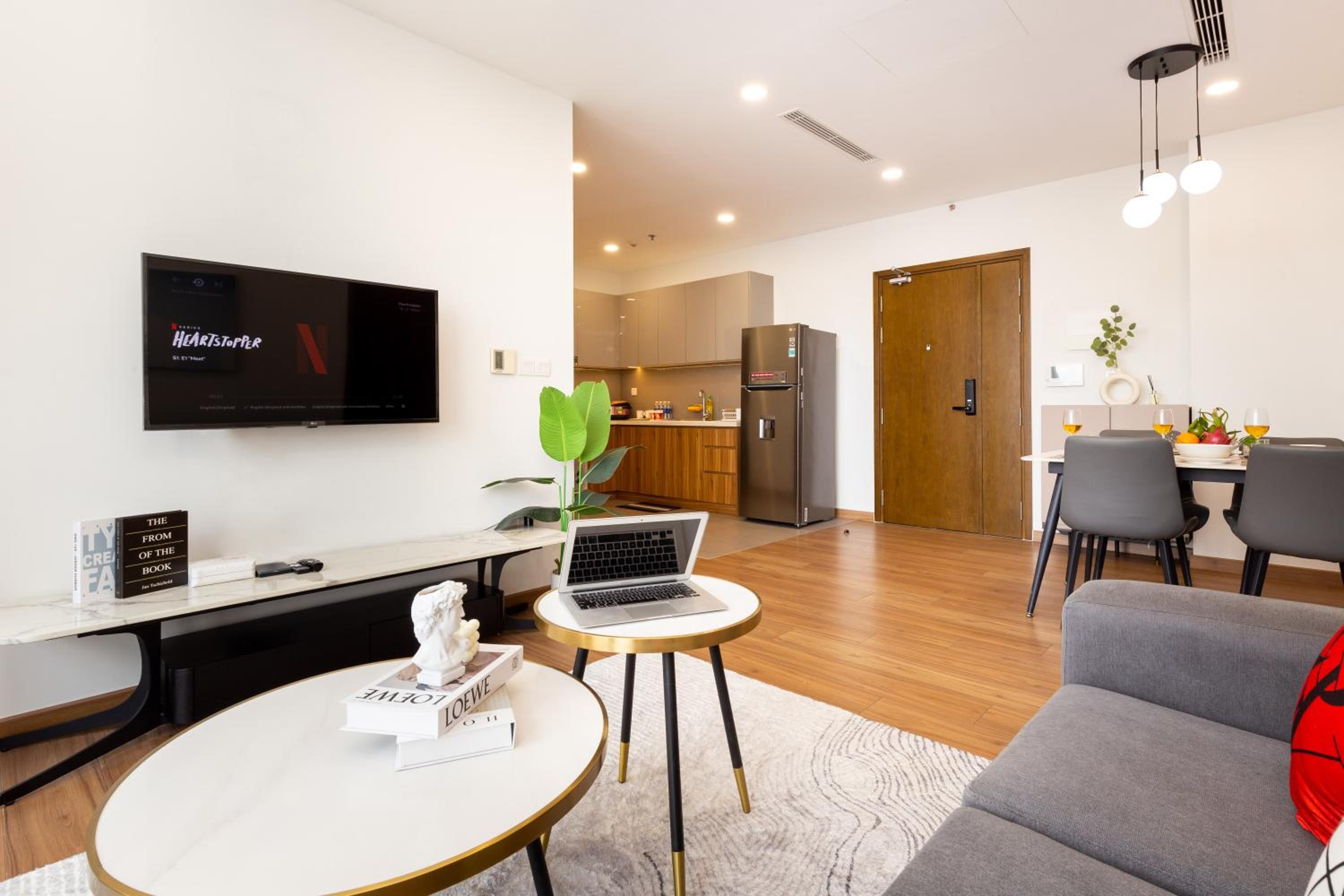 Eco Green SaiGon Apt - Amazing view - Free Pool & Gym