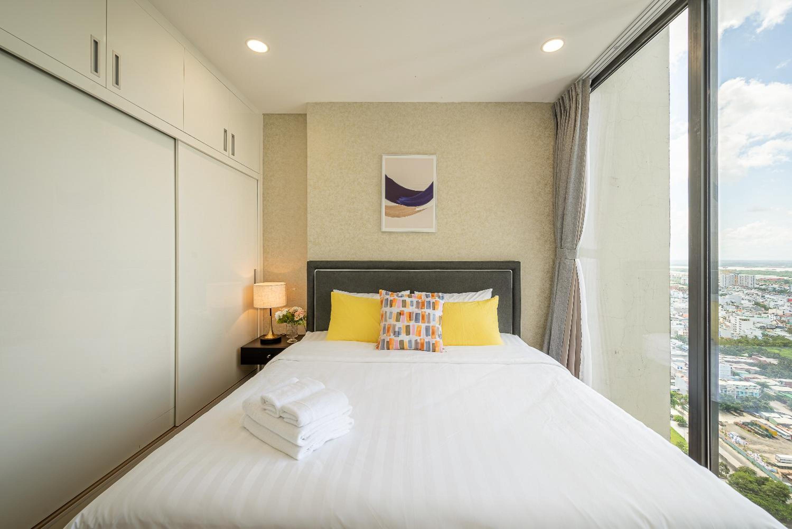 Eco Green SaiGon Apt - Amazing view - Free Pool & Gym