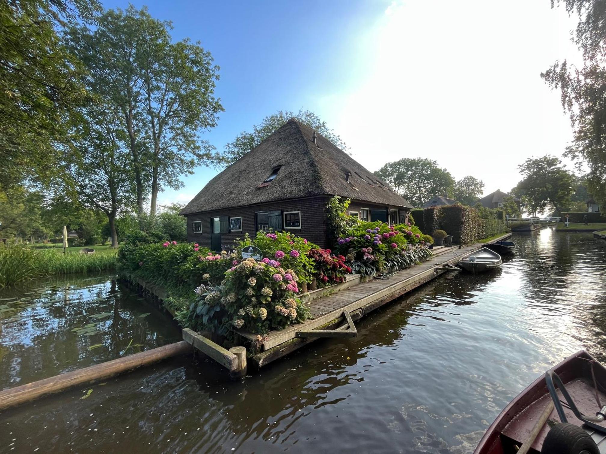 Plompeblad Guesthouse Giethoorn