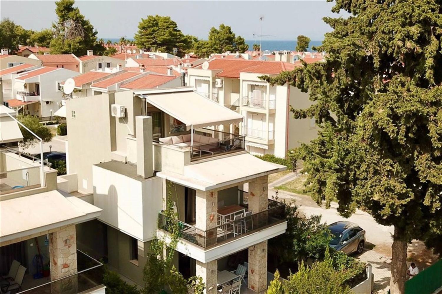 Brina House Pefkohori 3 bedrooms 8 guests view 3