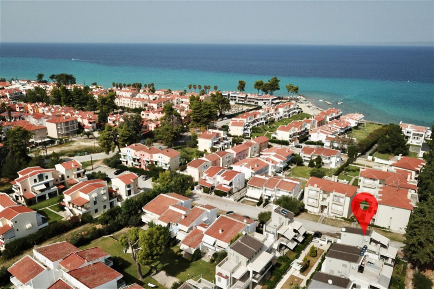Brina House Pefkohori 3 bedrooms 8 guests view 2
