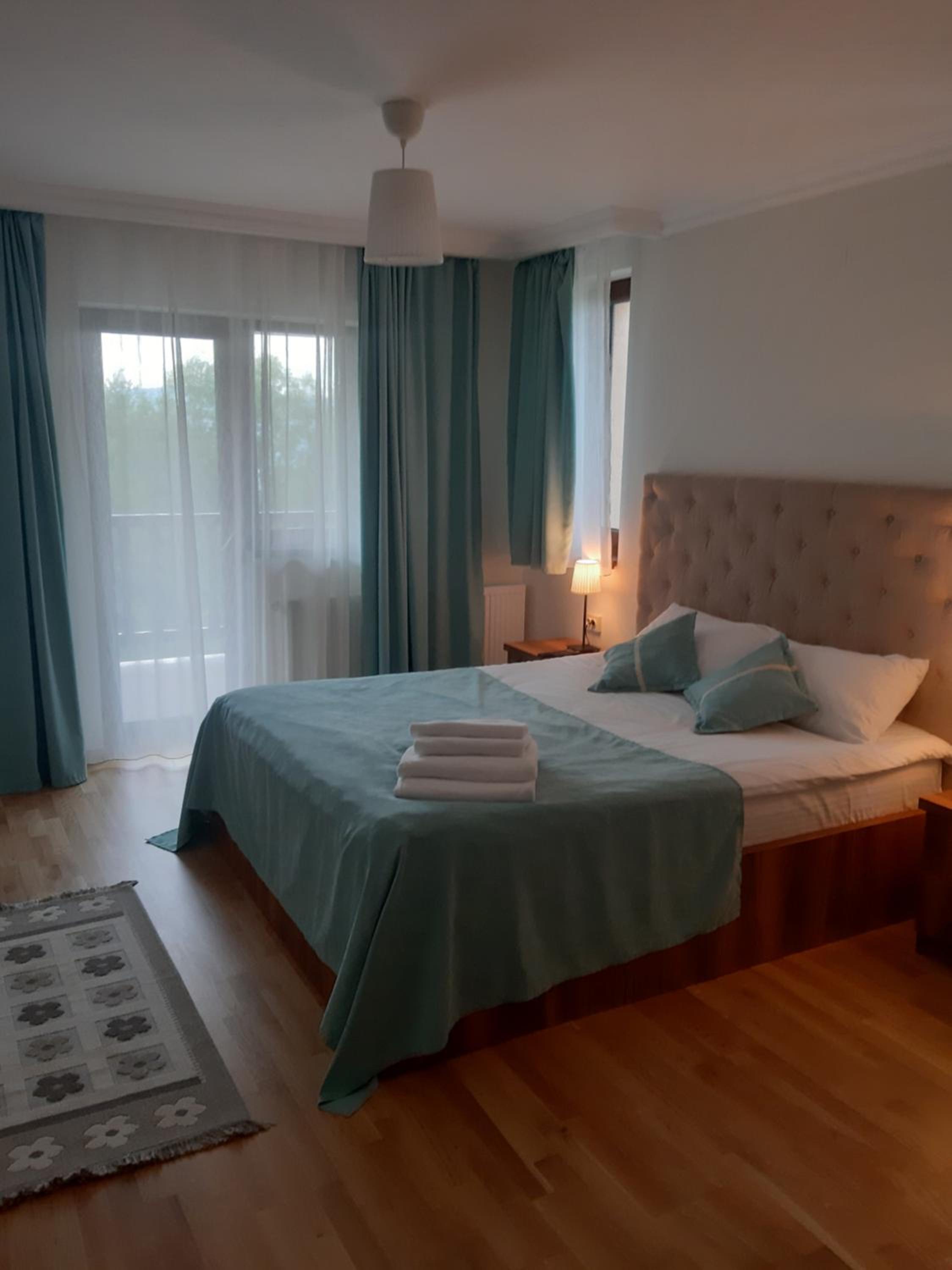 Top House cozy stay