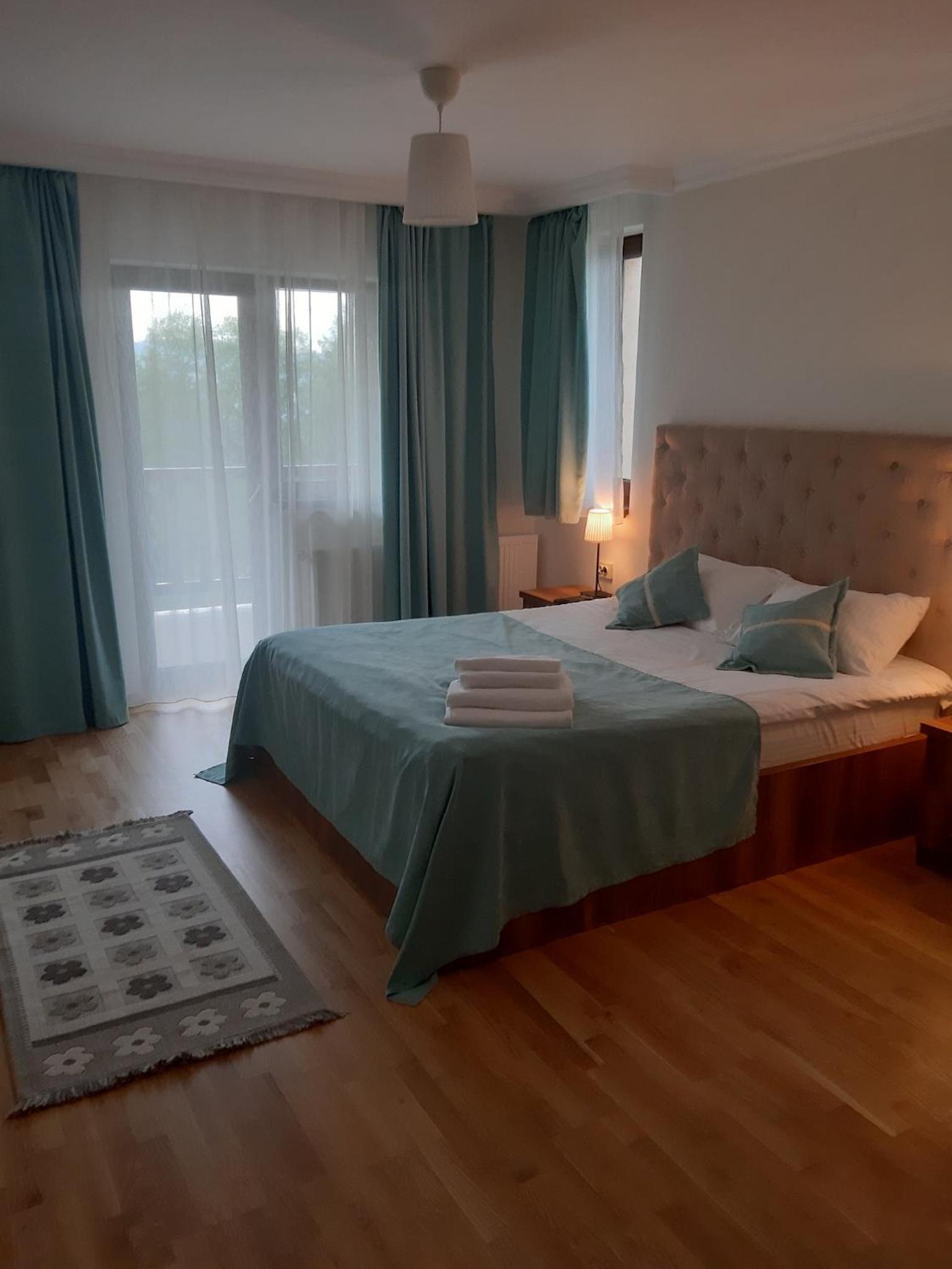 Top House cozy stay