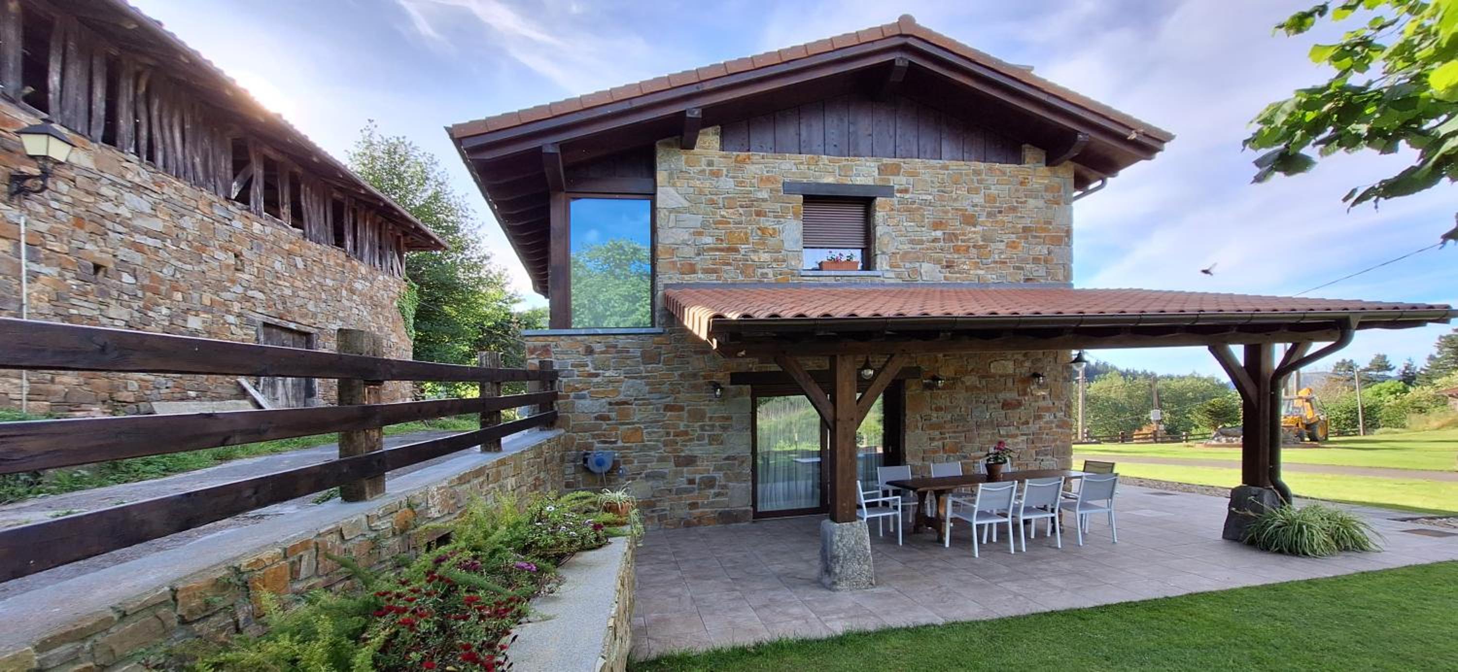 Casa Rural Launtzin Landetxea
