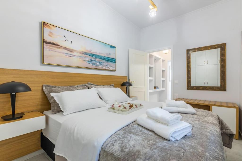 Harbor Hideaway Heraklion Suite