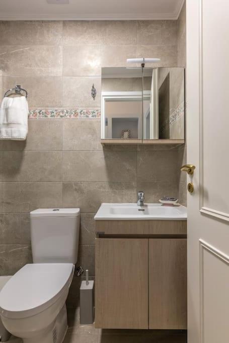 Harbor Hideaway Heraklion Suite