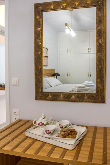 Harbor Hideaway Heraklion Suite
