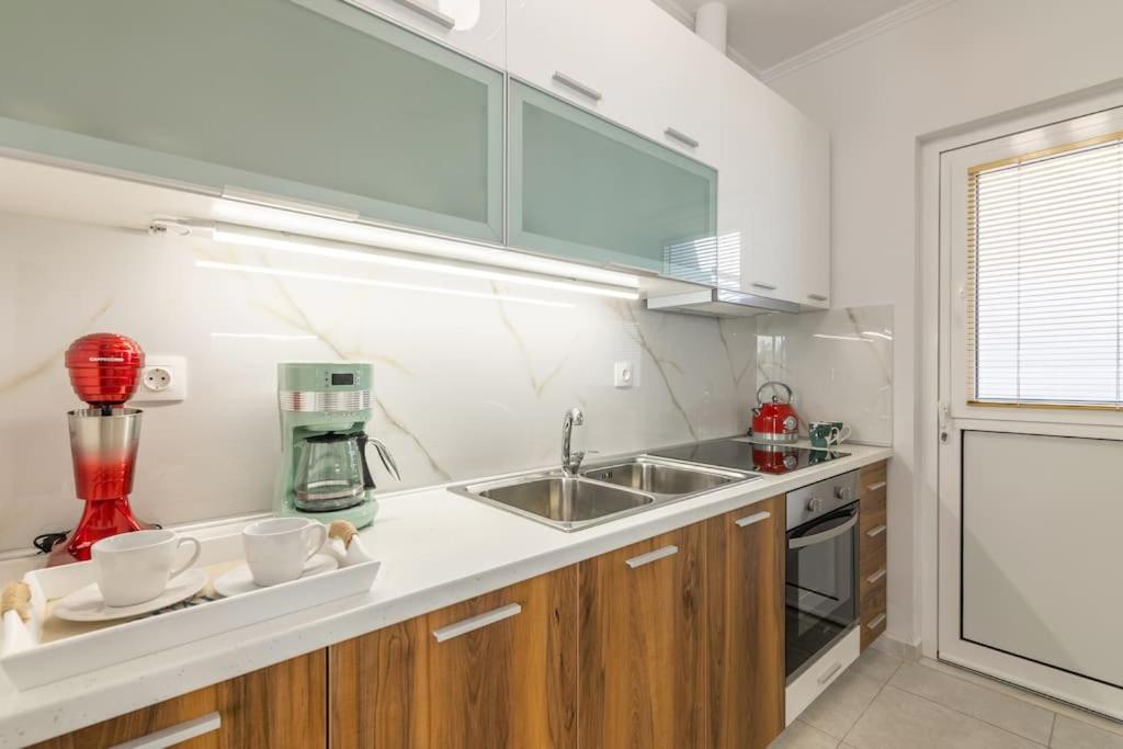Harbor Hideaway Heraklion Suite