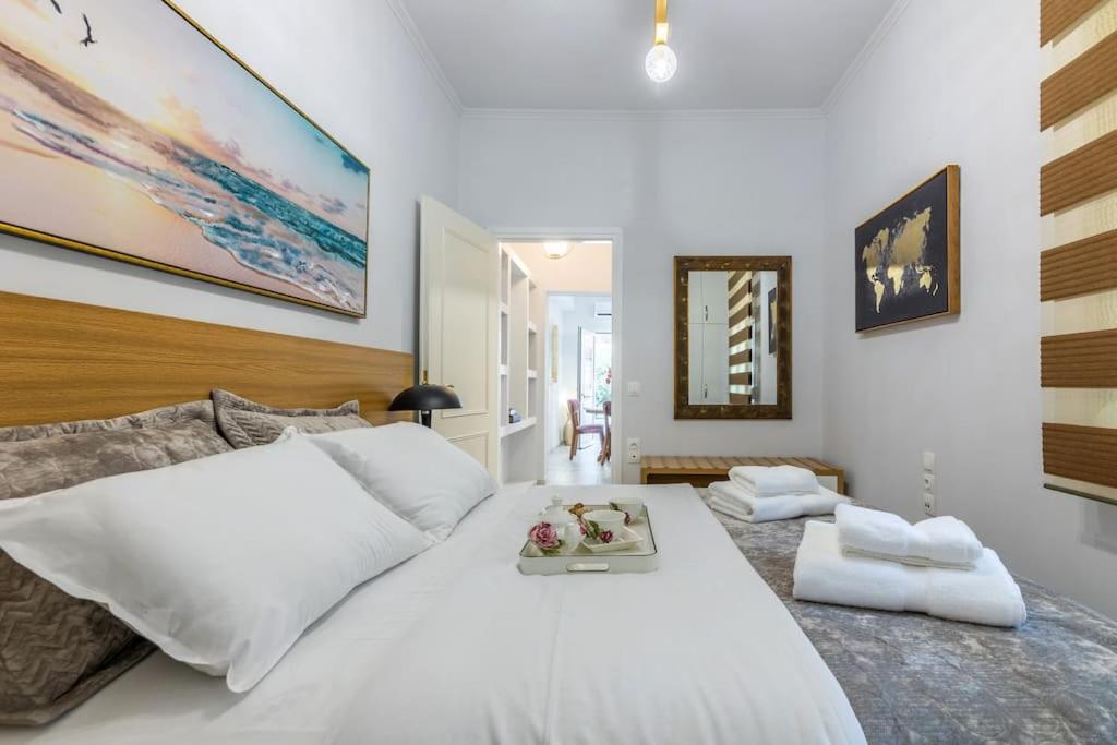 Harbor Hideaway Heraklion Suite