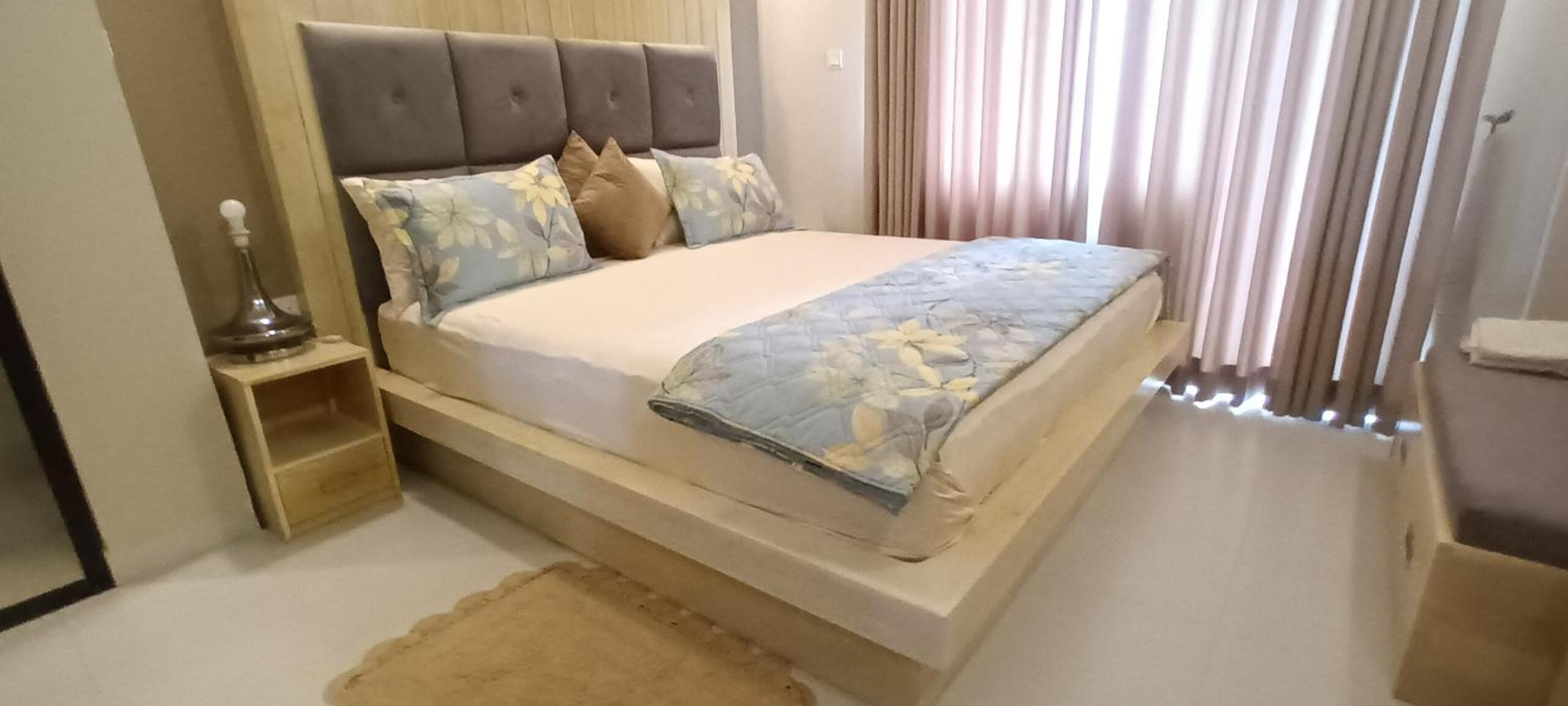 Luxury Apartment with Sea & Lagoon View  view 2