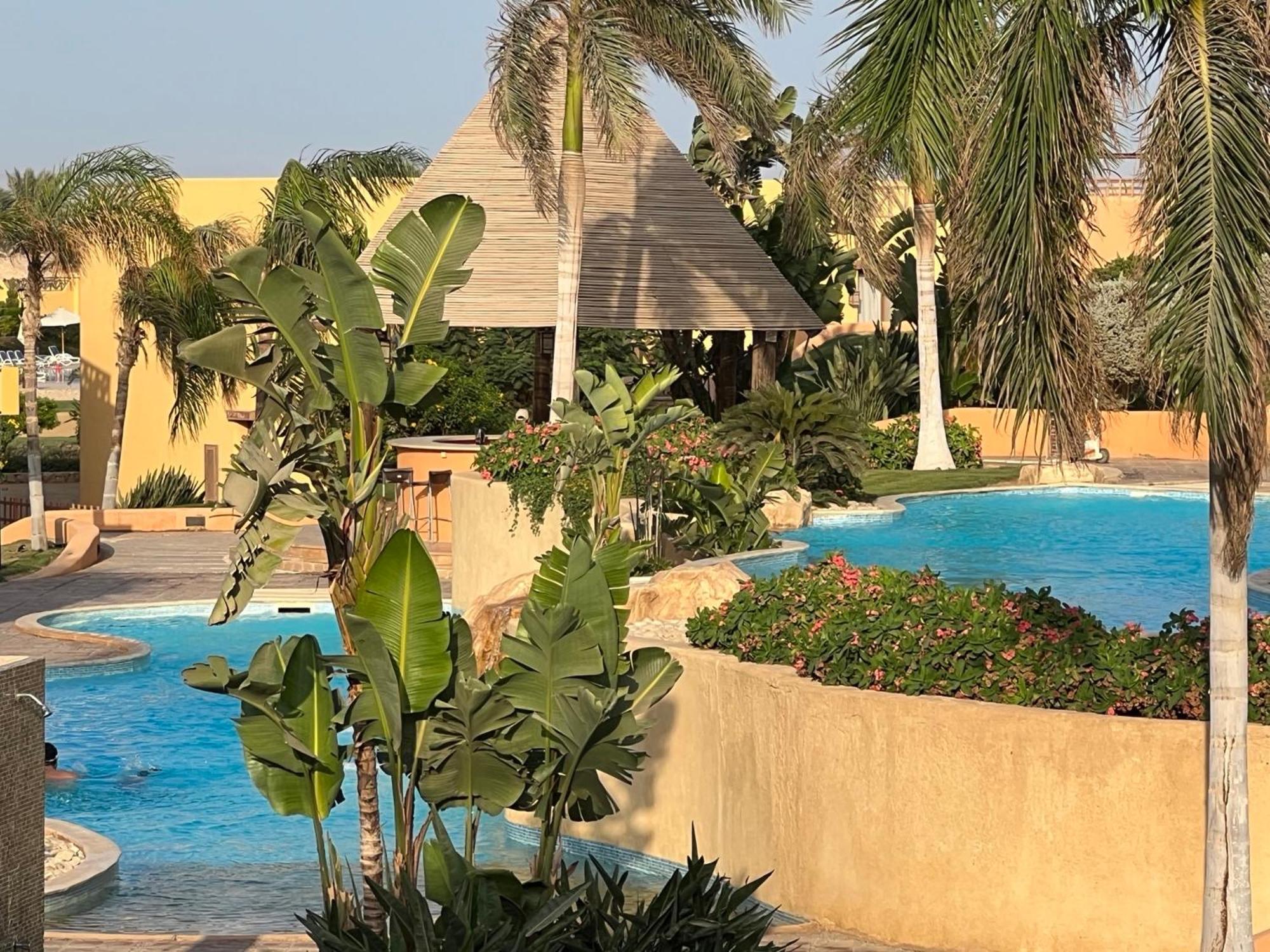 Chalet in Mountain View Sokhna 1 luxurious with garden 3 bedrooms with AC, 2 bathrooms, heated pool, families only