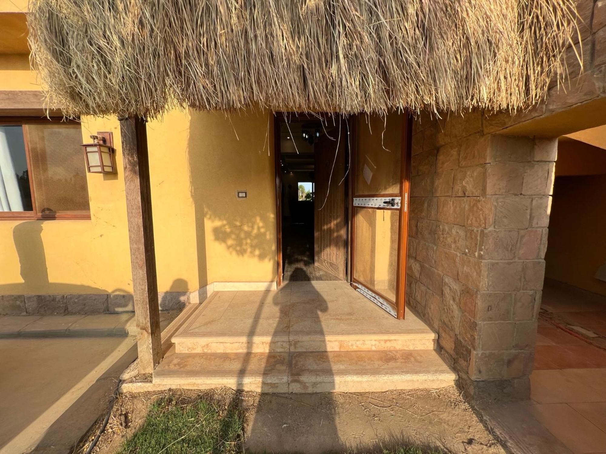 Chalet in Mountain View Sokhna 1 luxurious with garden 3 bedrooms with AC, 2 bathrooms, heated pool, families only