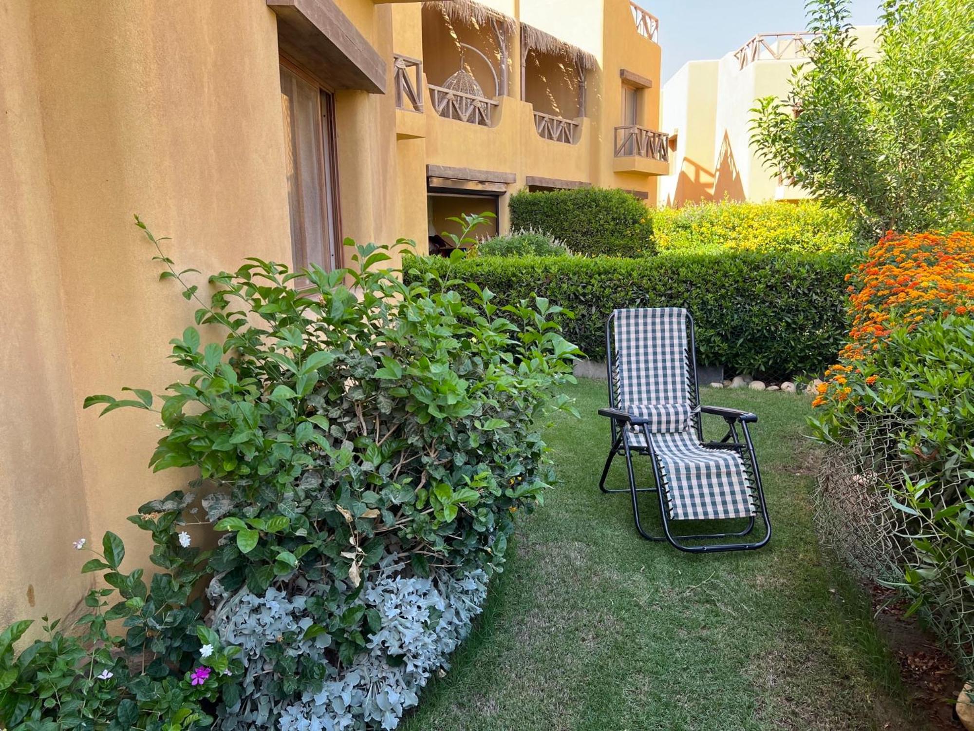 Chalet in Mountain View Sokhna 1 luxurious with garden 3 bedrooms with AC, 2 bathrooms, heated pool, families only