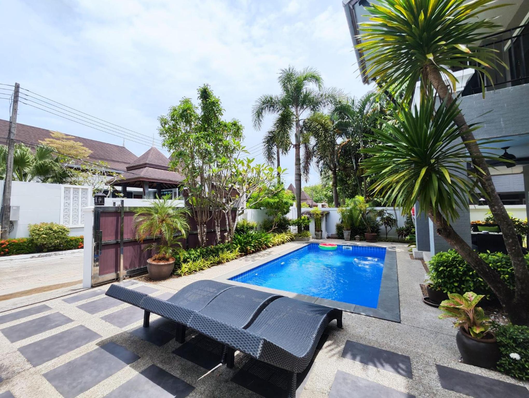 Baan Santhiya Private Pool Villas - Hotel style service with Free Tuk Tuk