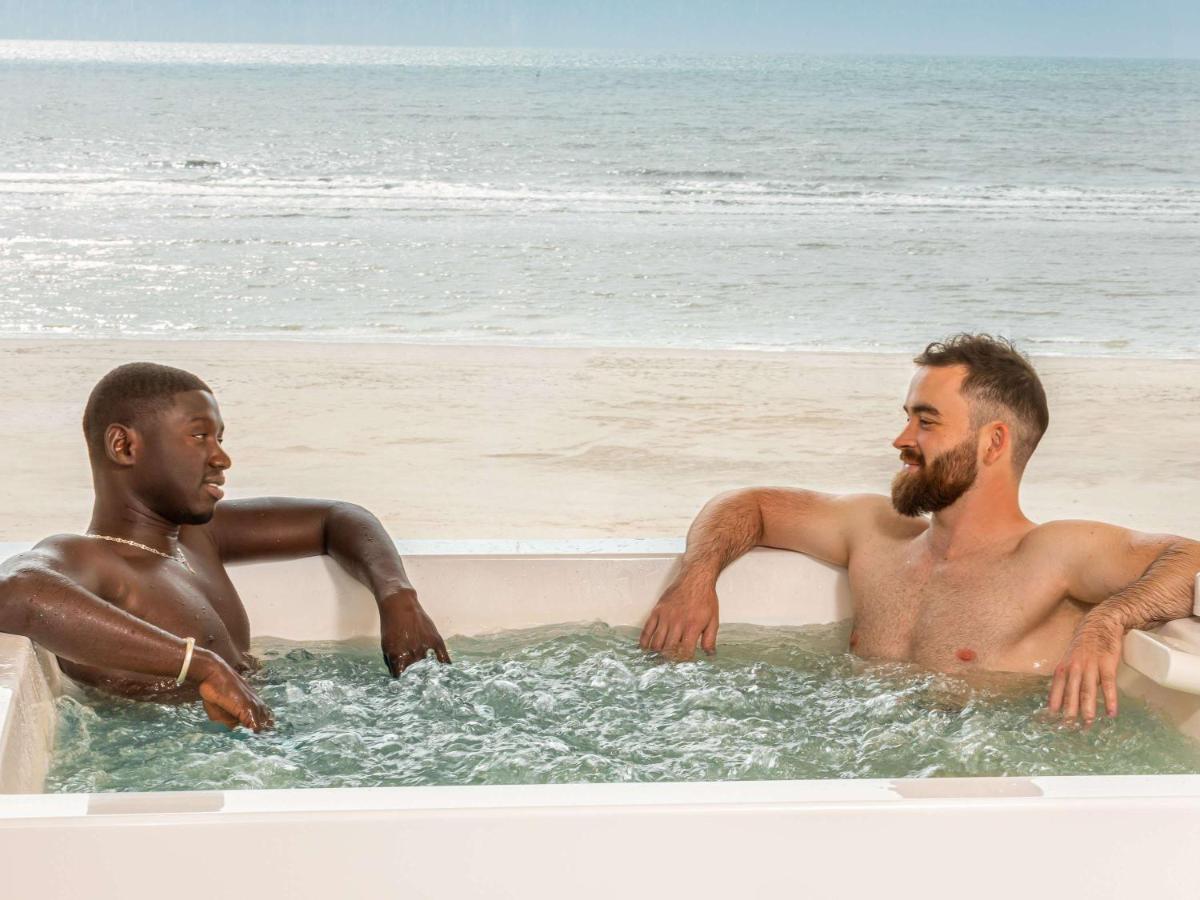 Jacuzzi