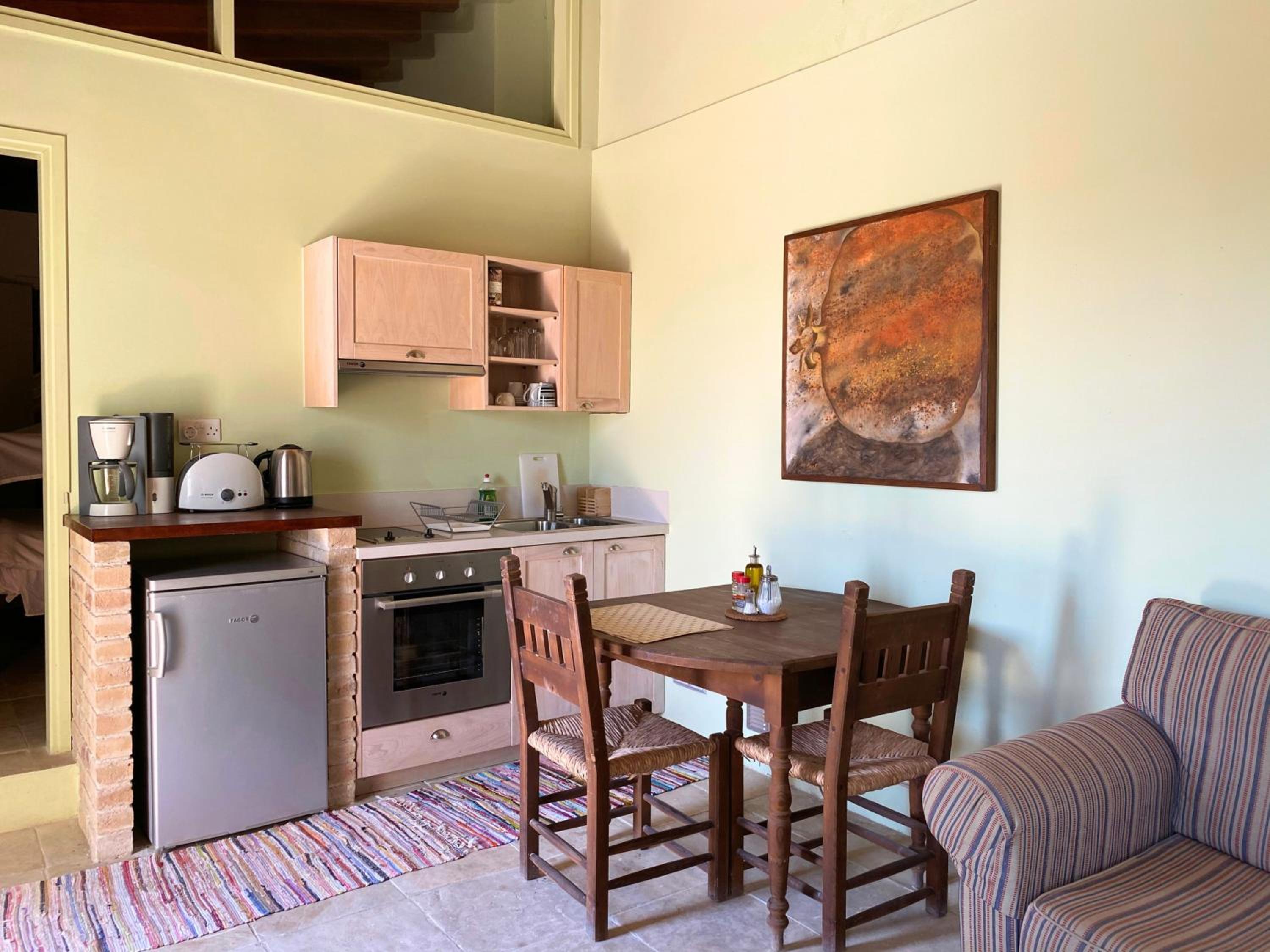 Eveleos Country House