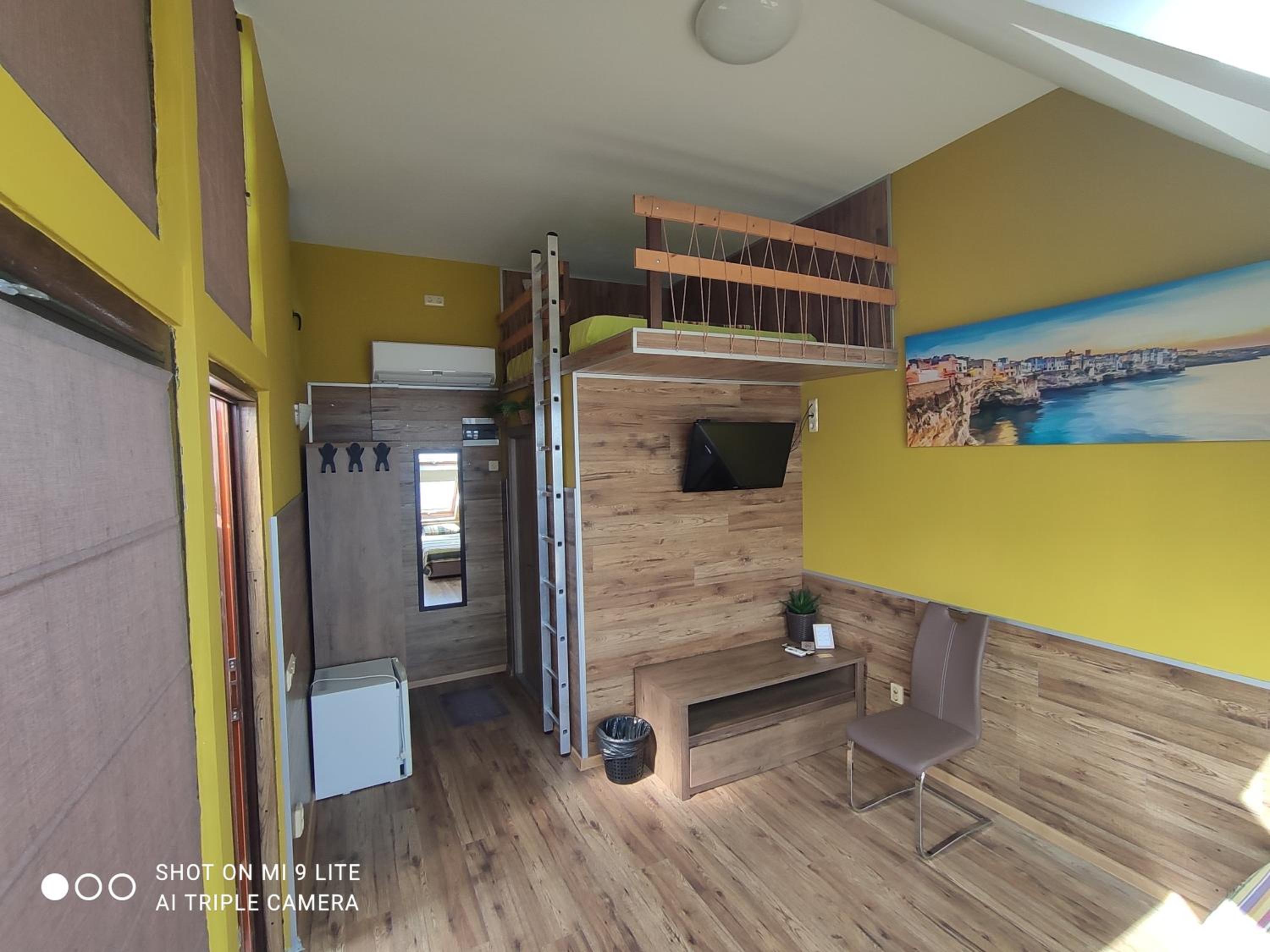 Hemingway rooms in Happy Beach
