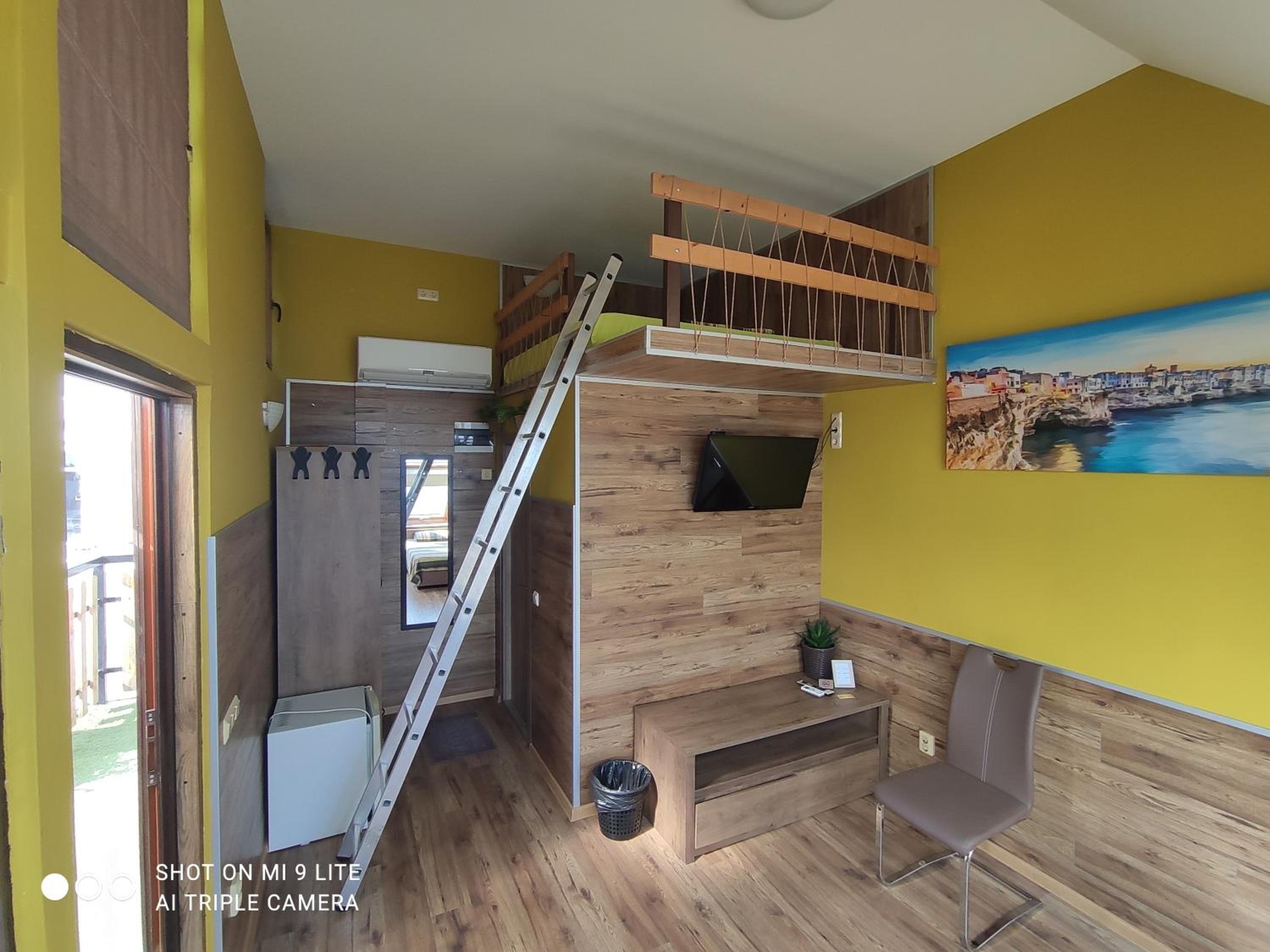 Hemingway rooms in Happy Beach