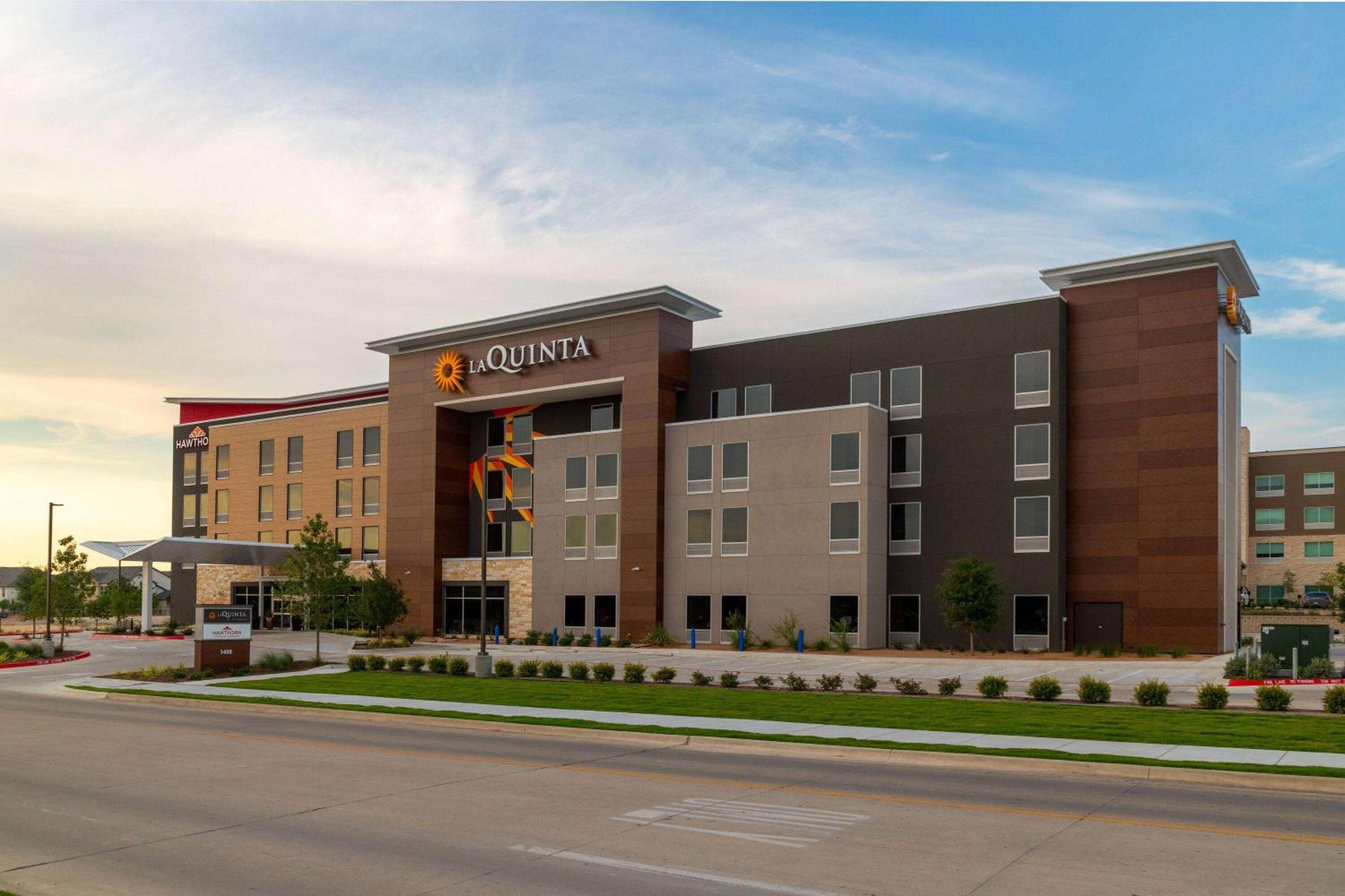 Hawthorn Extended Stay by Wyndham Pflugerville view 4