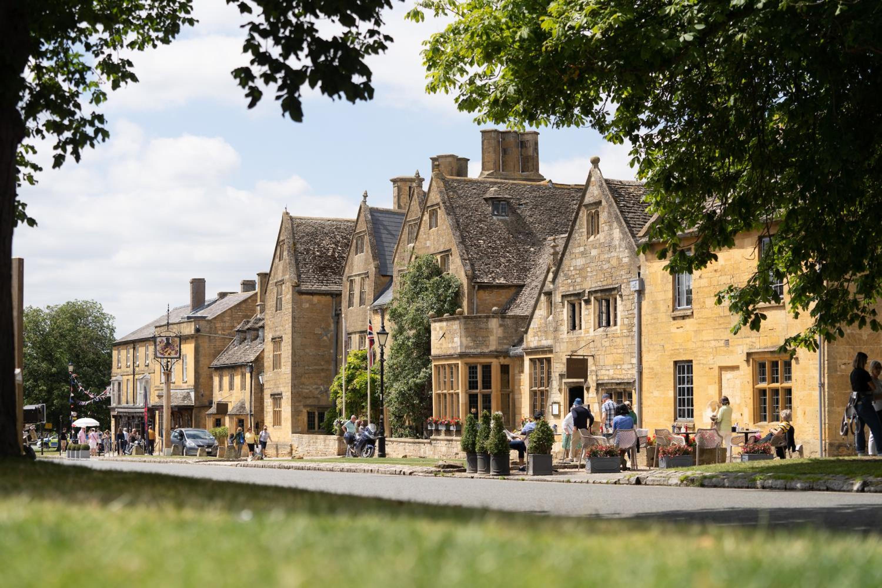Hotel The Lygon Arms - an Iconic Luxury Hotel