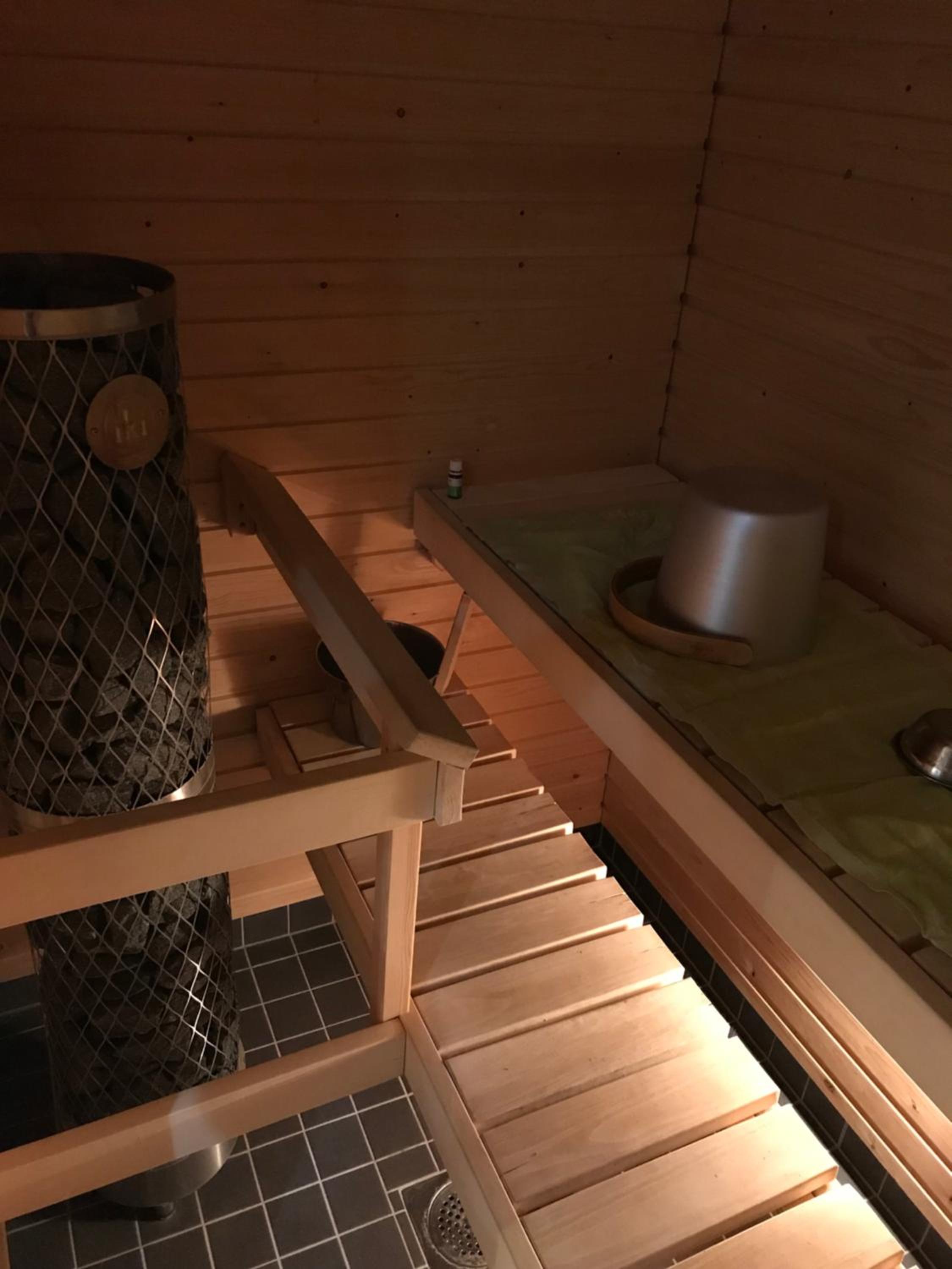 Ilmastoitu 55 m2 huoneisto saunalla Lahden satamassa