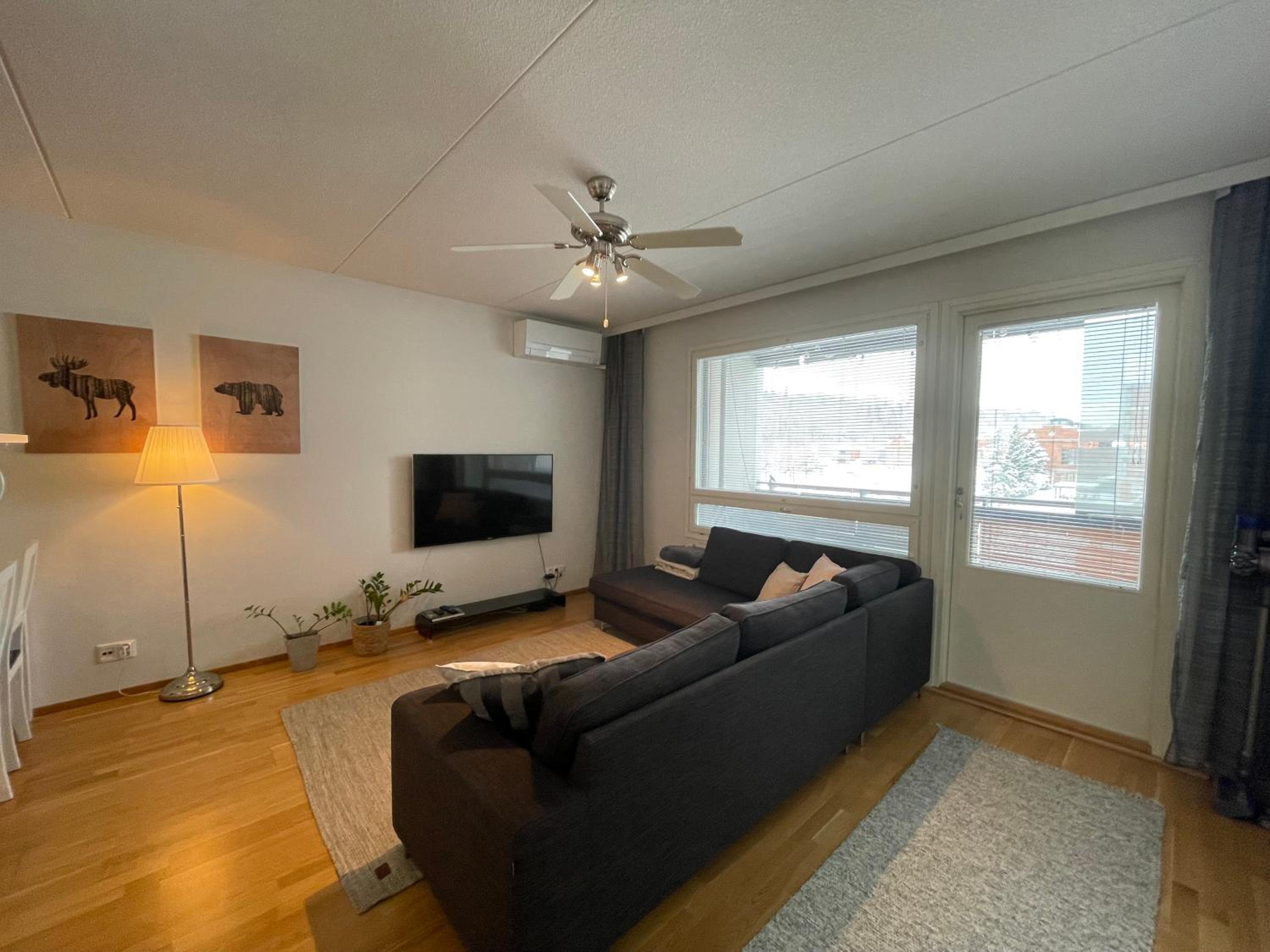 Ilmastoitu 55 m2 huoneisto saunalla Lahden satamassa