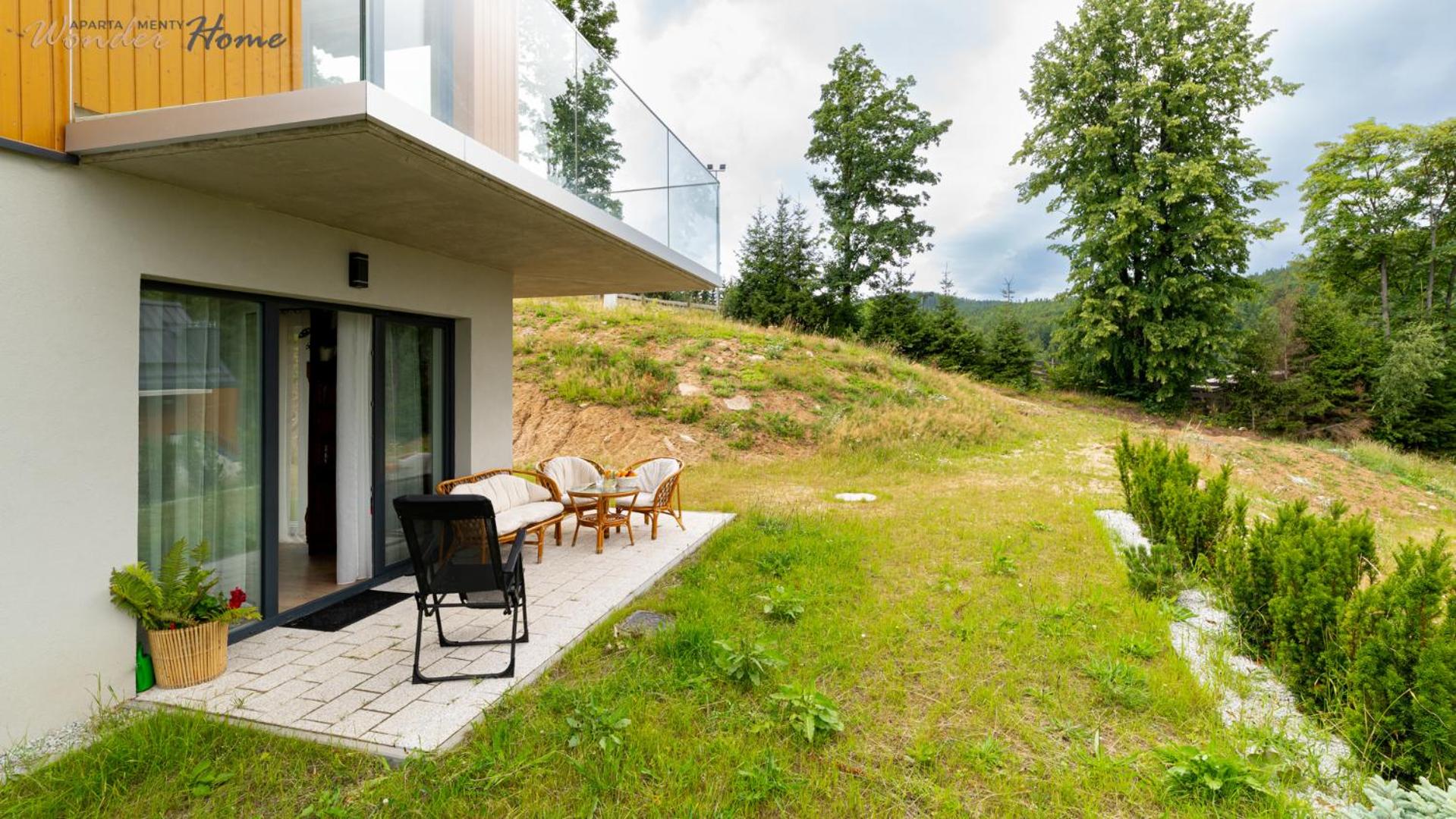 Wonder Home Myśliwska - Domki przy stoku Karpatka - na terenie kompleksu plac zabaw, zewnętrzna siłownia i sklep