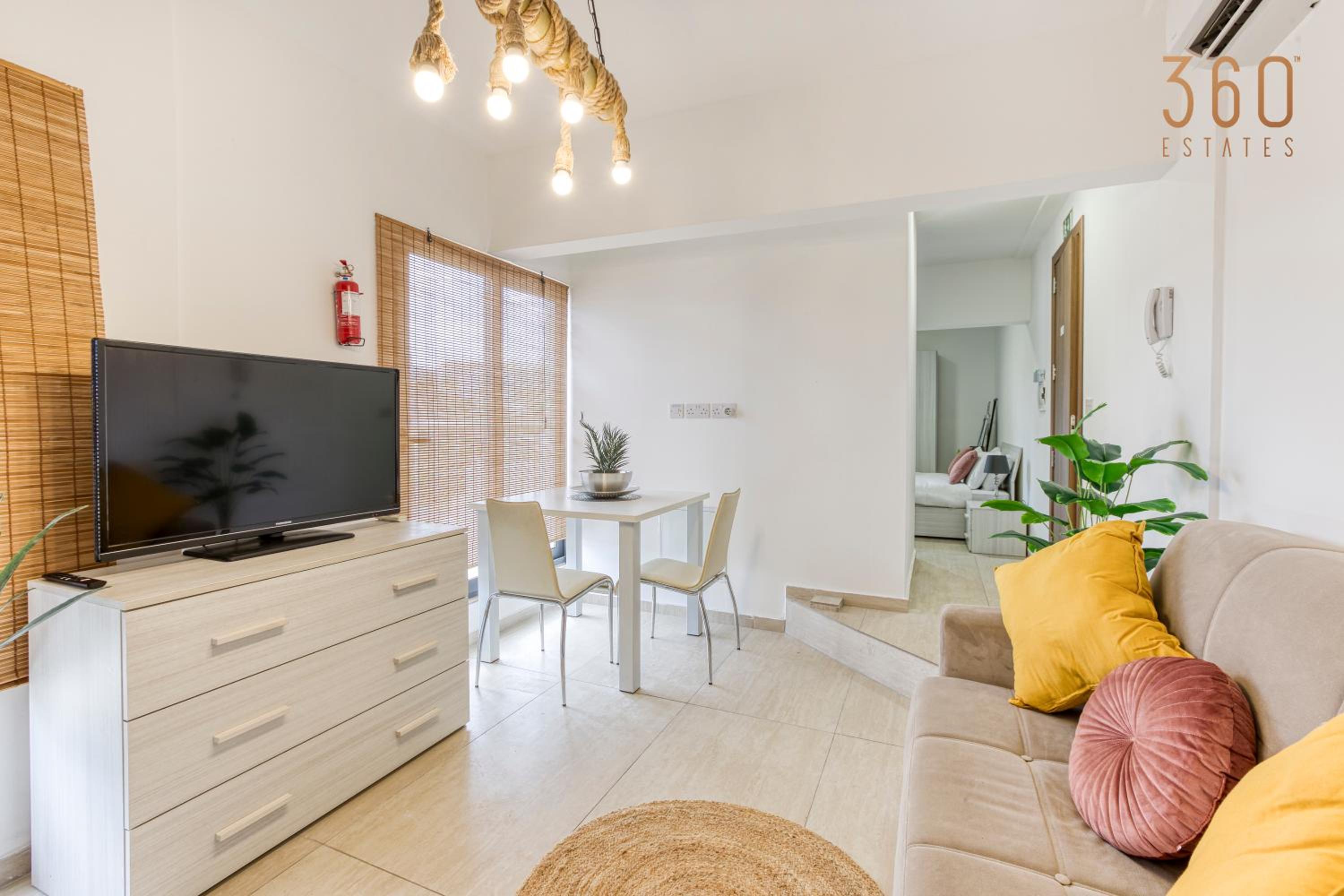 Charming 1BR APT with amazing sea views just steps away by 360 Estates photo 2