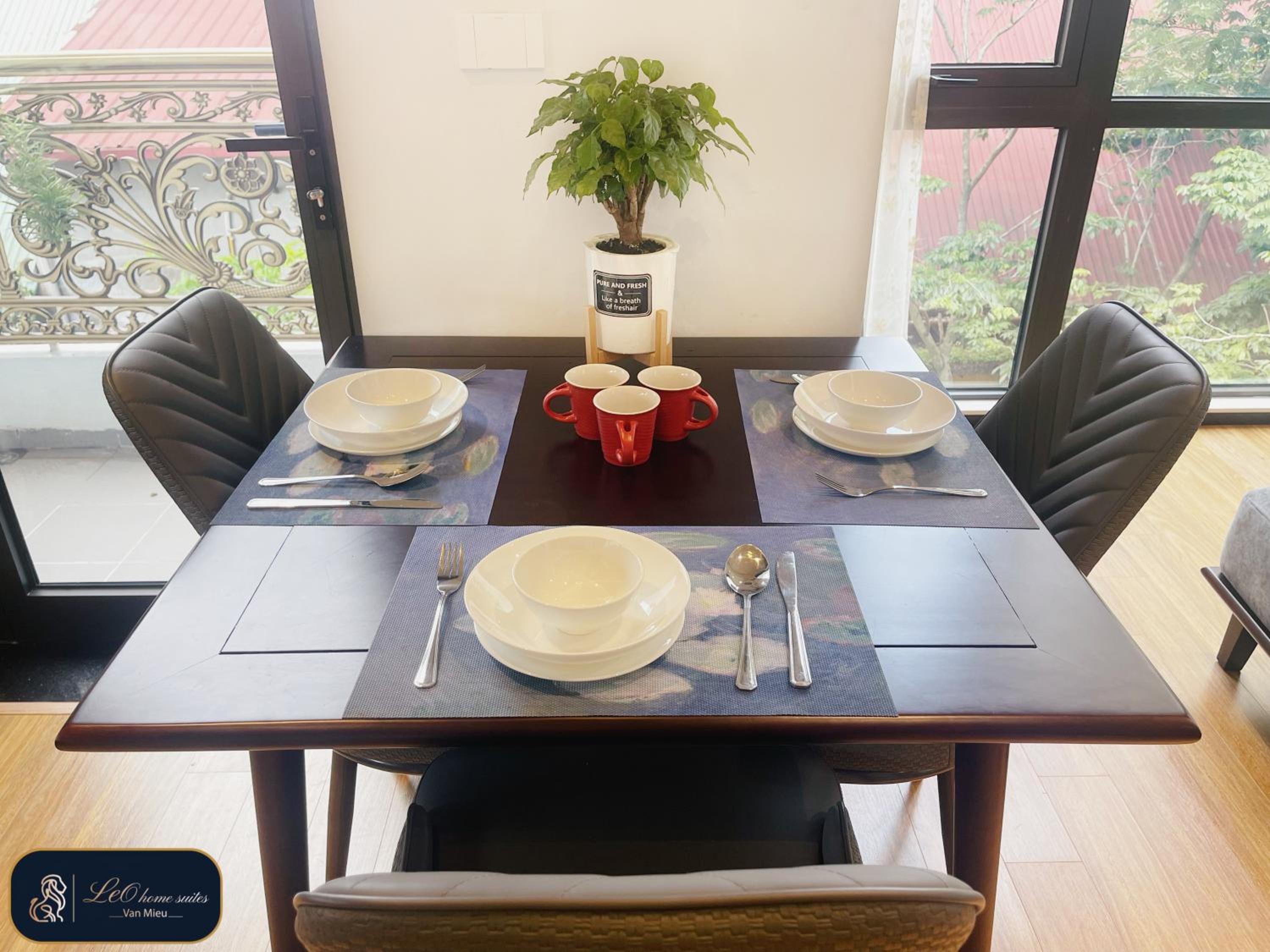 High-ser Apartment -2BR - NiceView - Parking - Spacious - In center