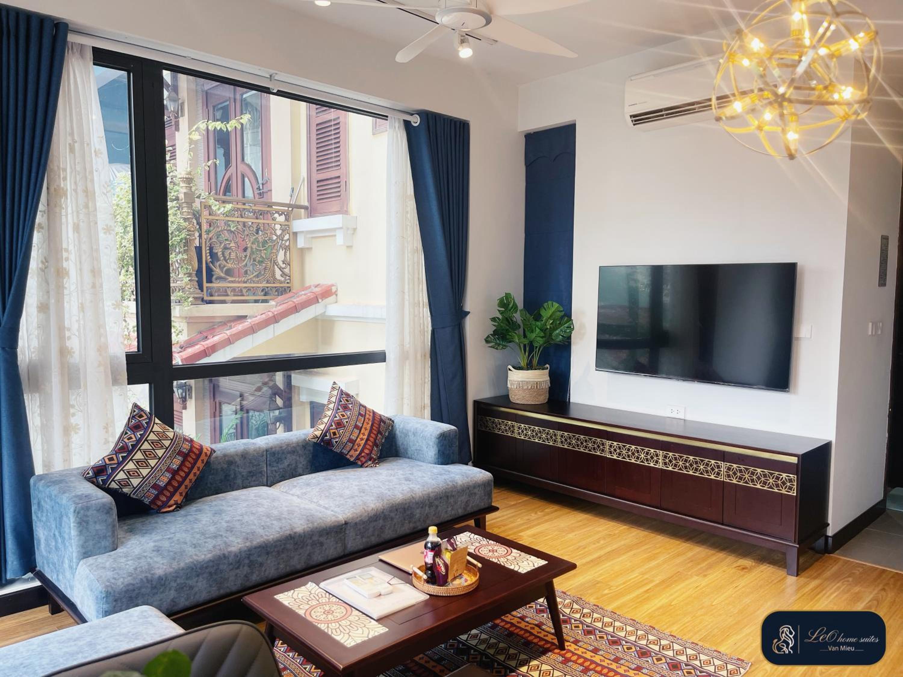 High-ser Apartment -2BR - NiceView - Parking - Spacious - In center
