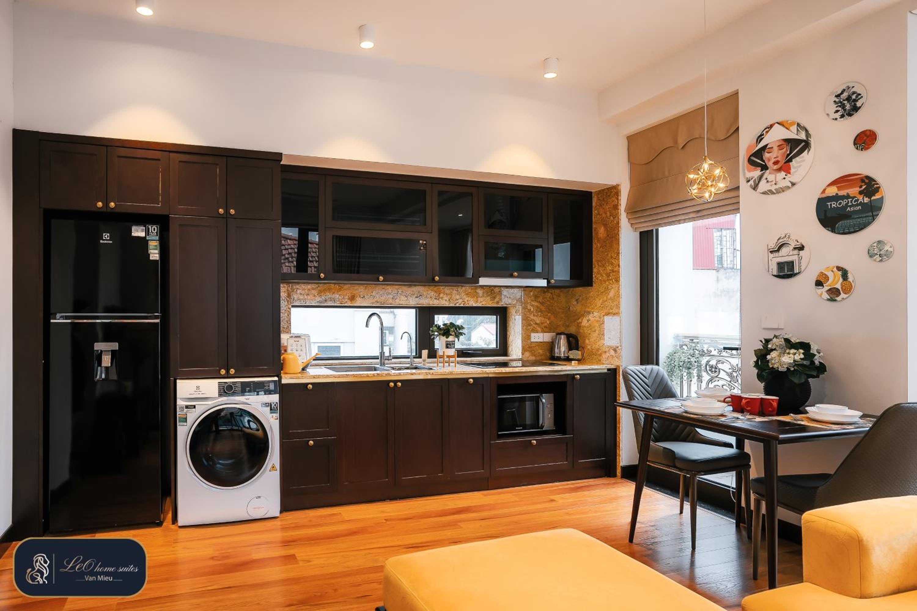 High-ser Apartment -2BR - NiceView - Parking - Spacious - In center
