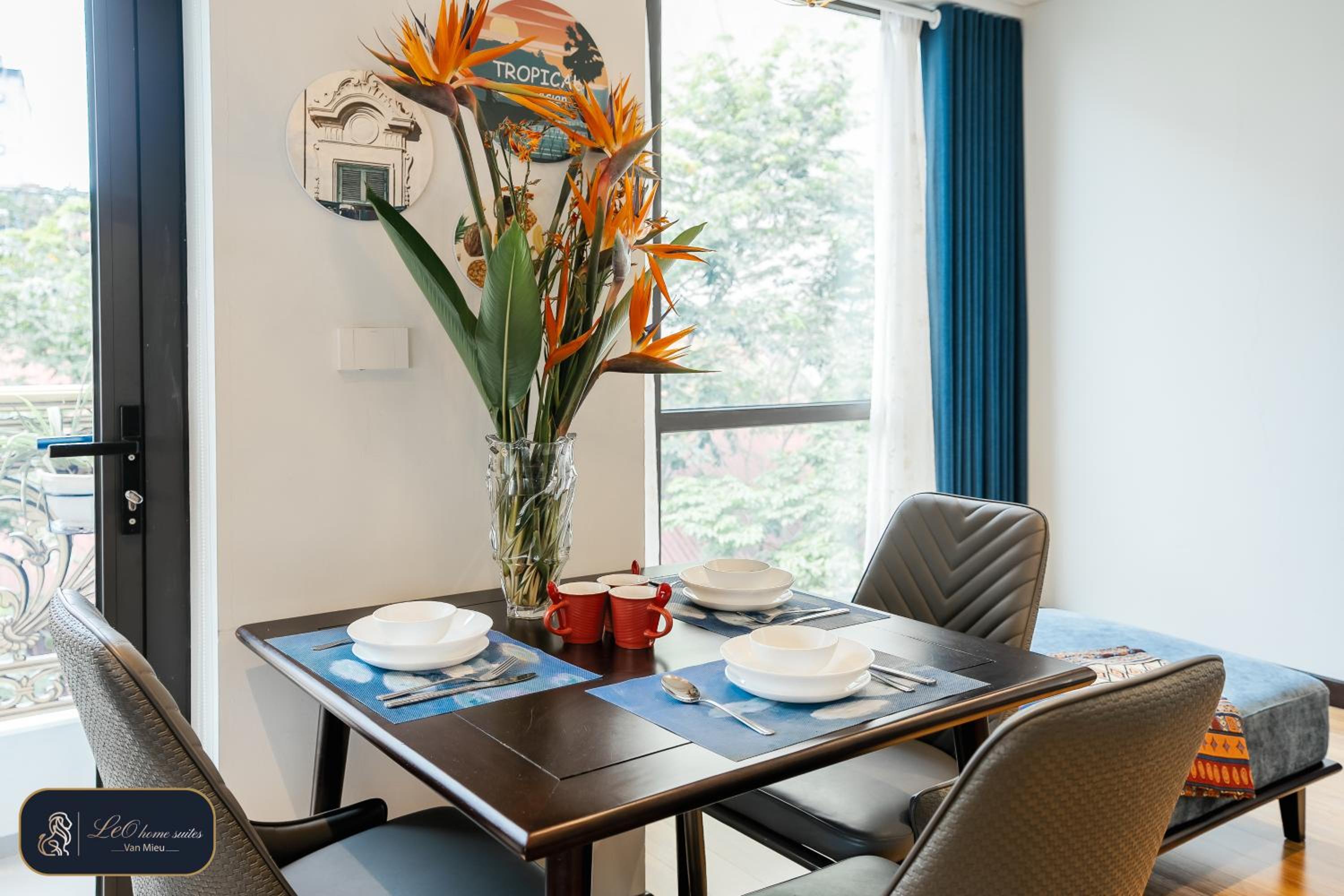 High-ser Apartment -2BR - NiceView - Parking - Spacious - In center