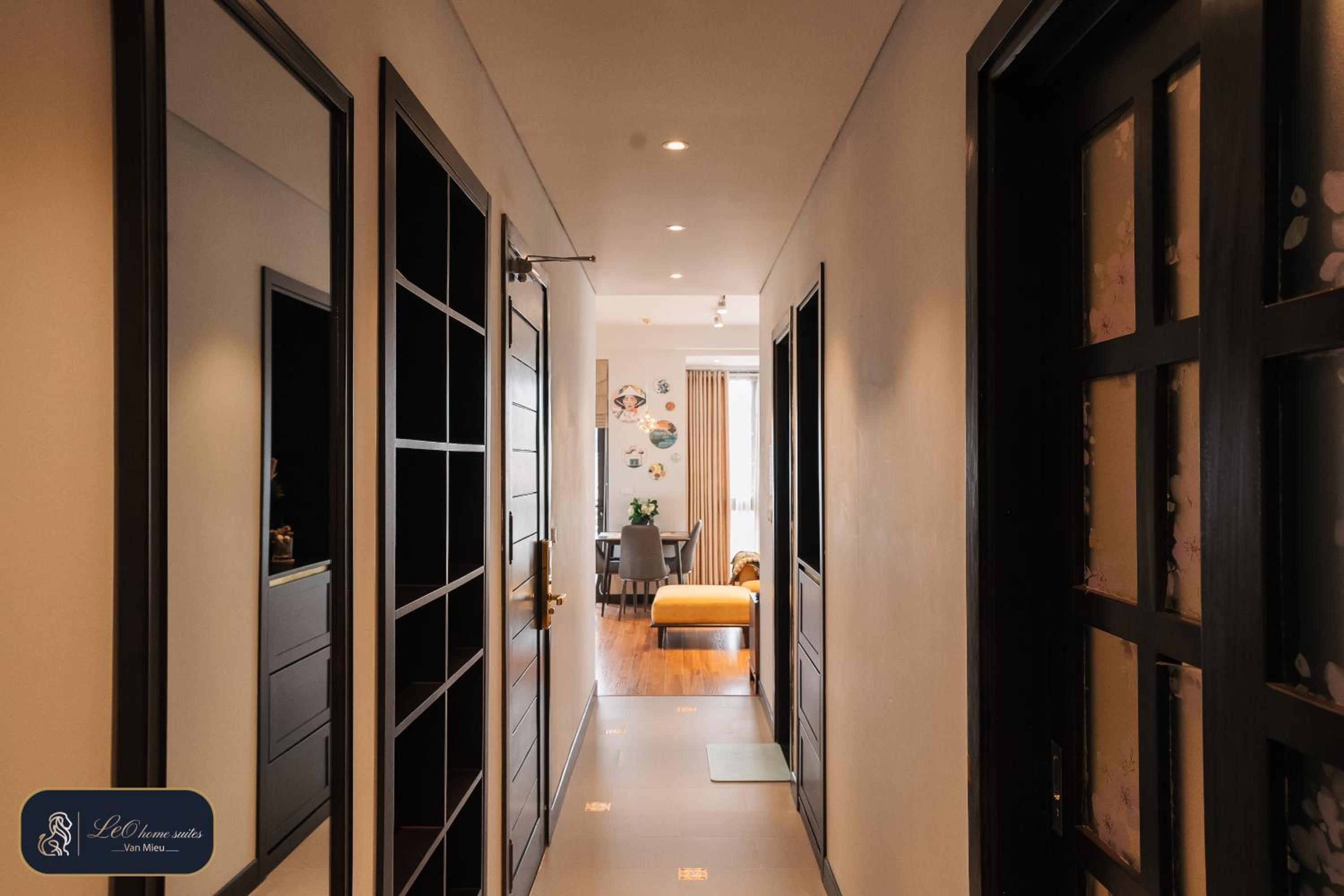 High-ser Apartment -2BR - NiceView - Parking - Spacious - In center
