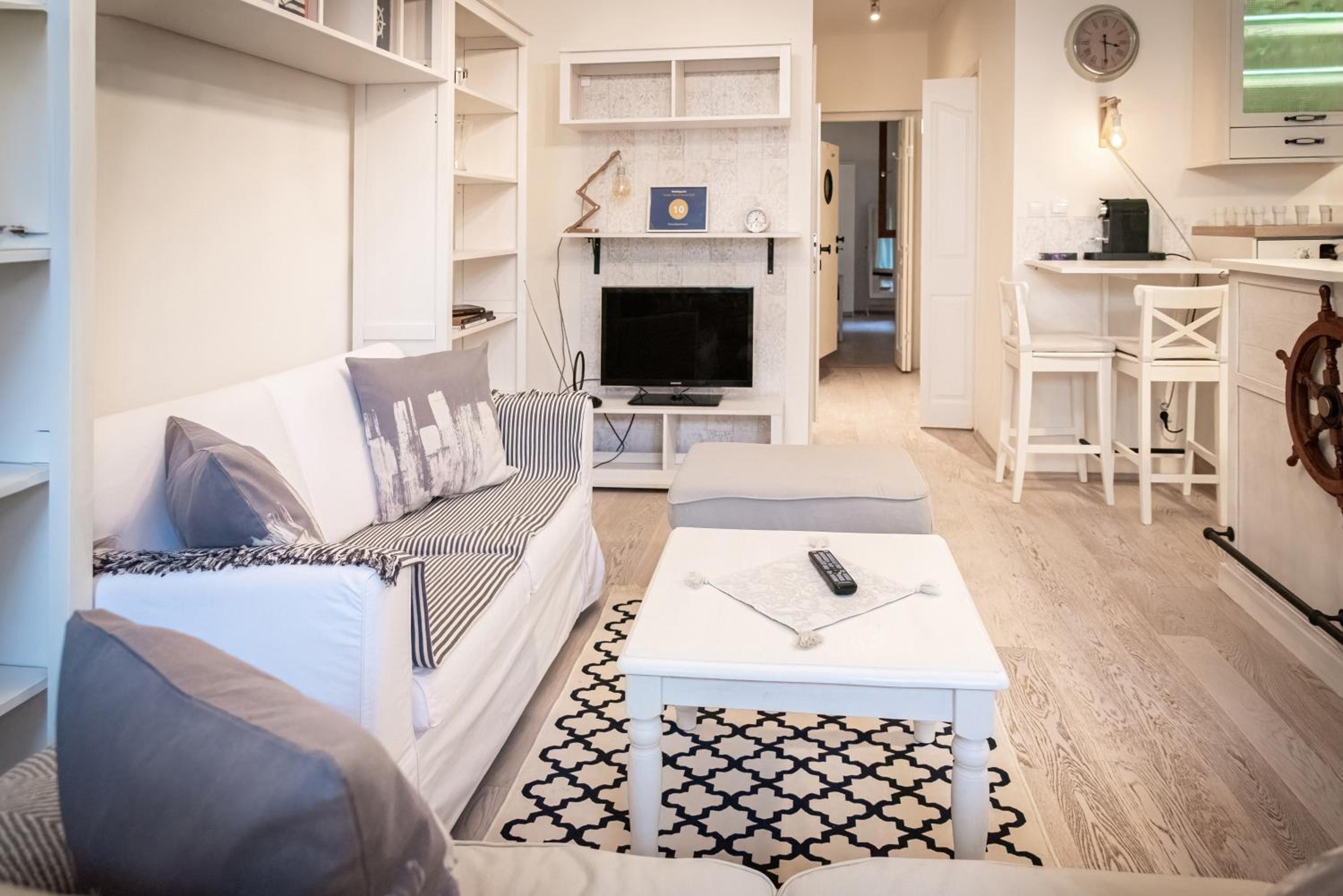 ZumaApartment