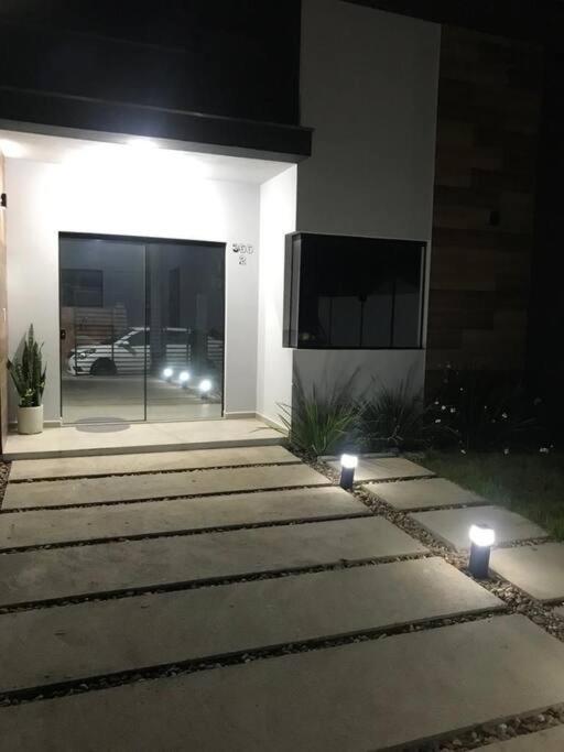ótima casa, boa localização praia de Itajuba !