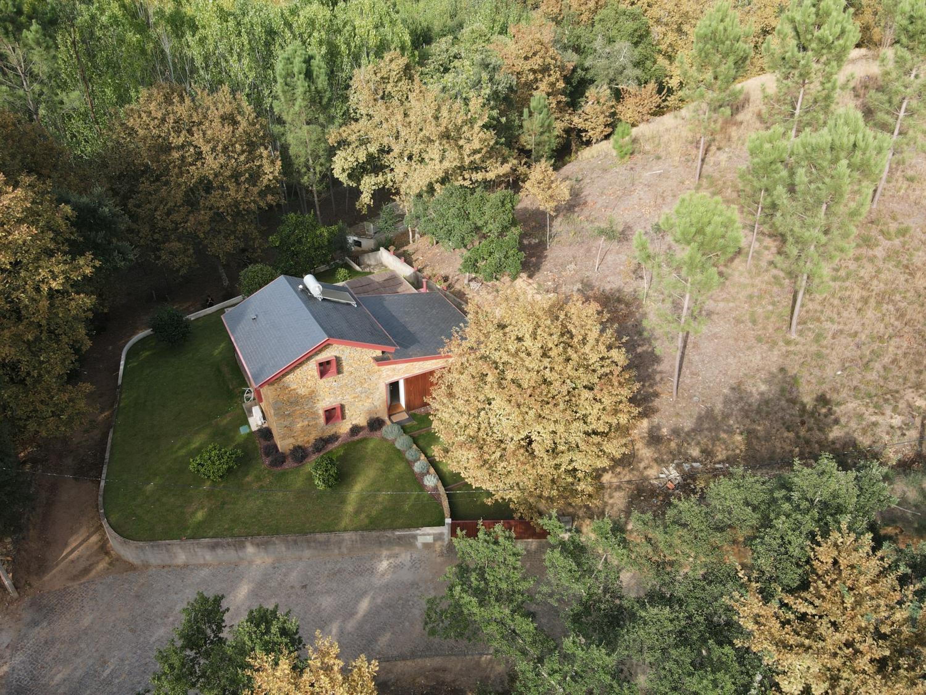 Casa de Medas - Private country house with outdoor spa and river view only 25 minutes away from Oporto view 3