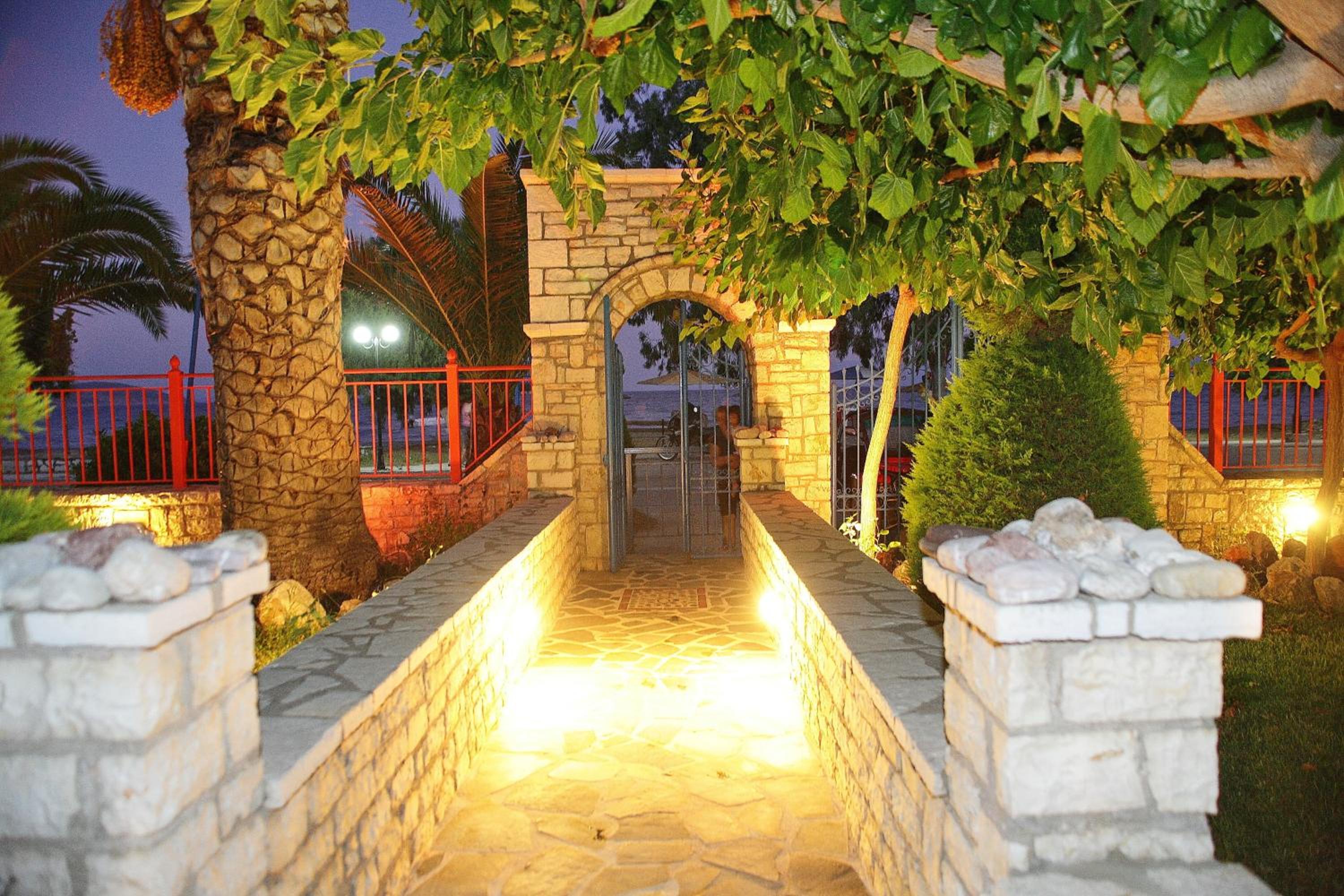 Foinikas Rooms view 2