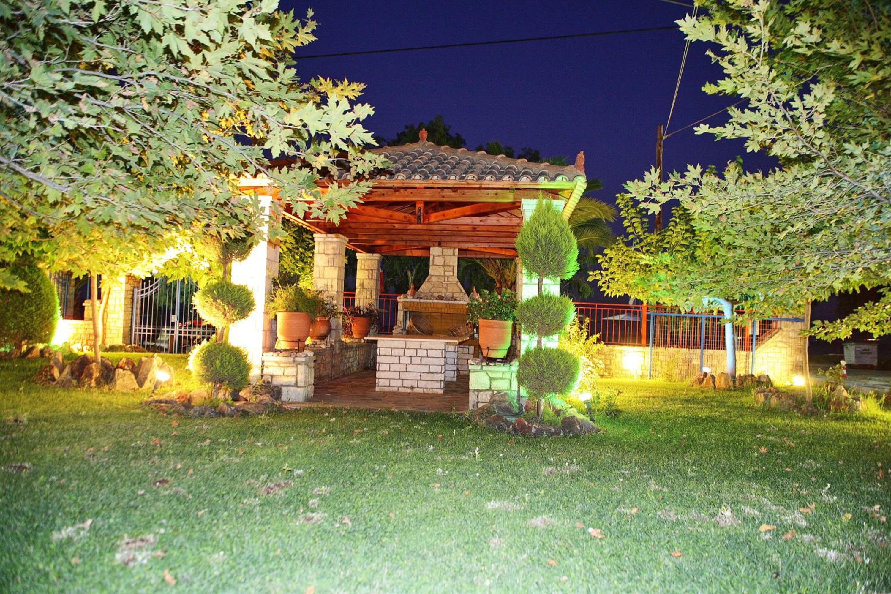 Photo 10