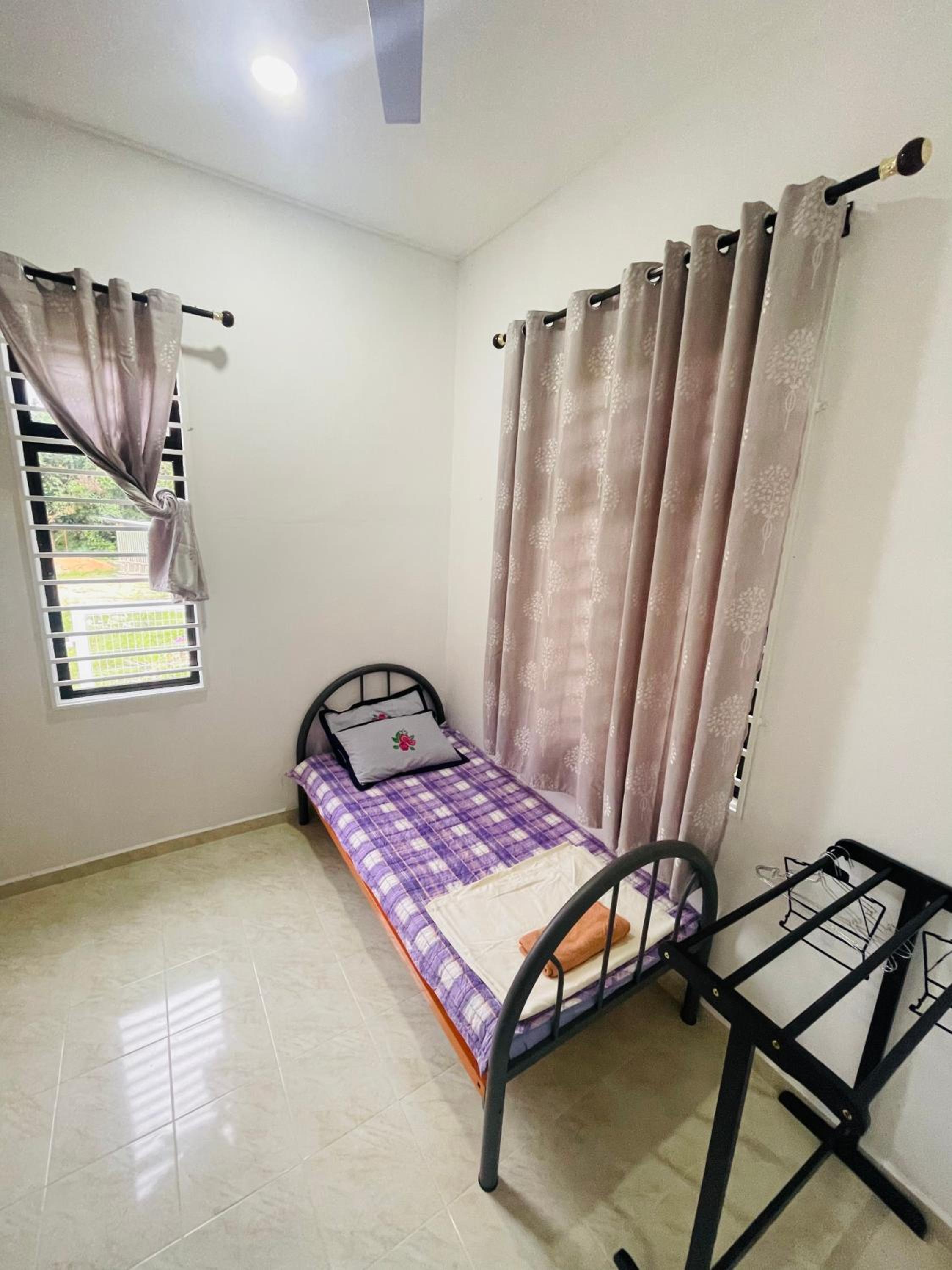 Homestay CikguMa 2 - WiFi & Netflix photo 5