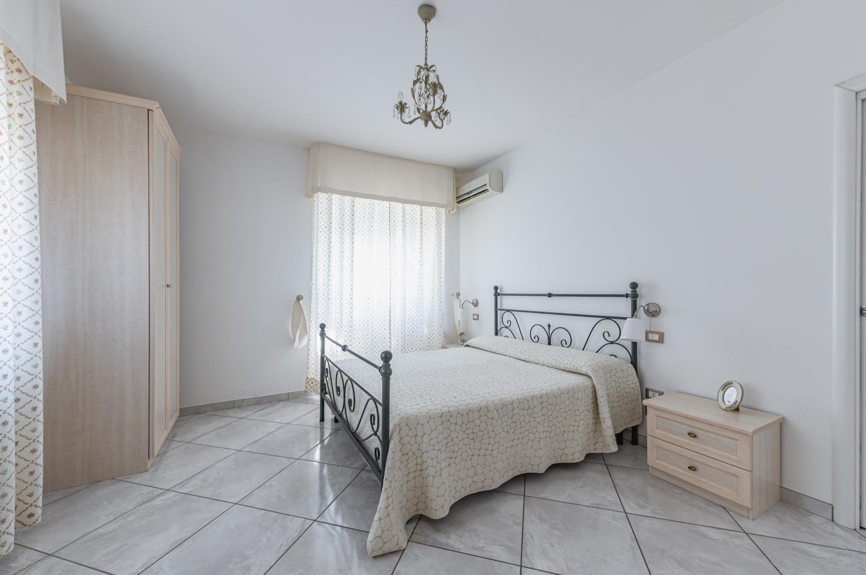 Pescara SeaView Apartment with Private Parking! photo 3