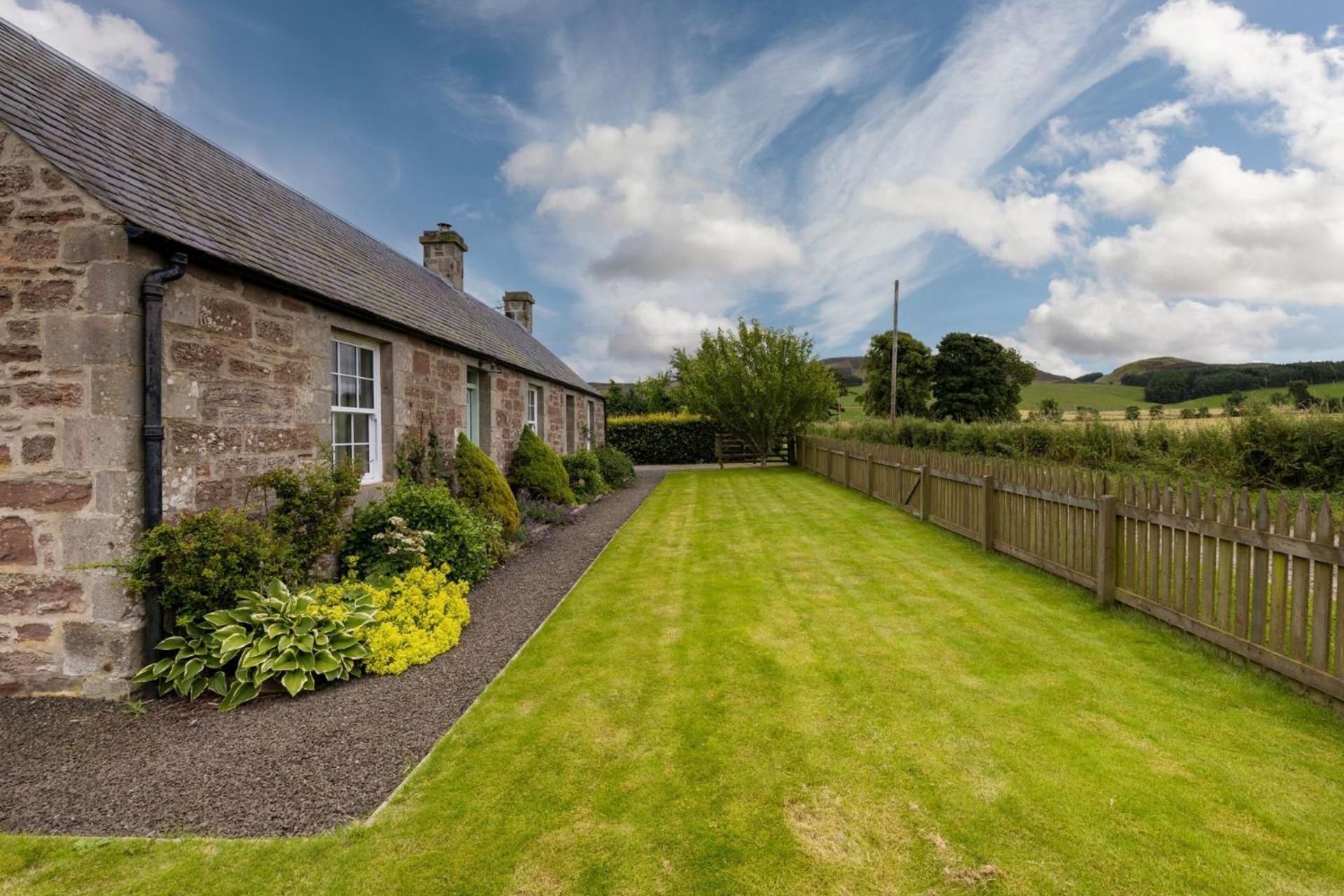 Hill View Cottage