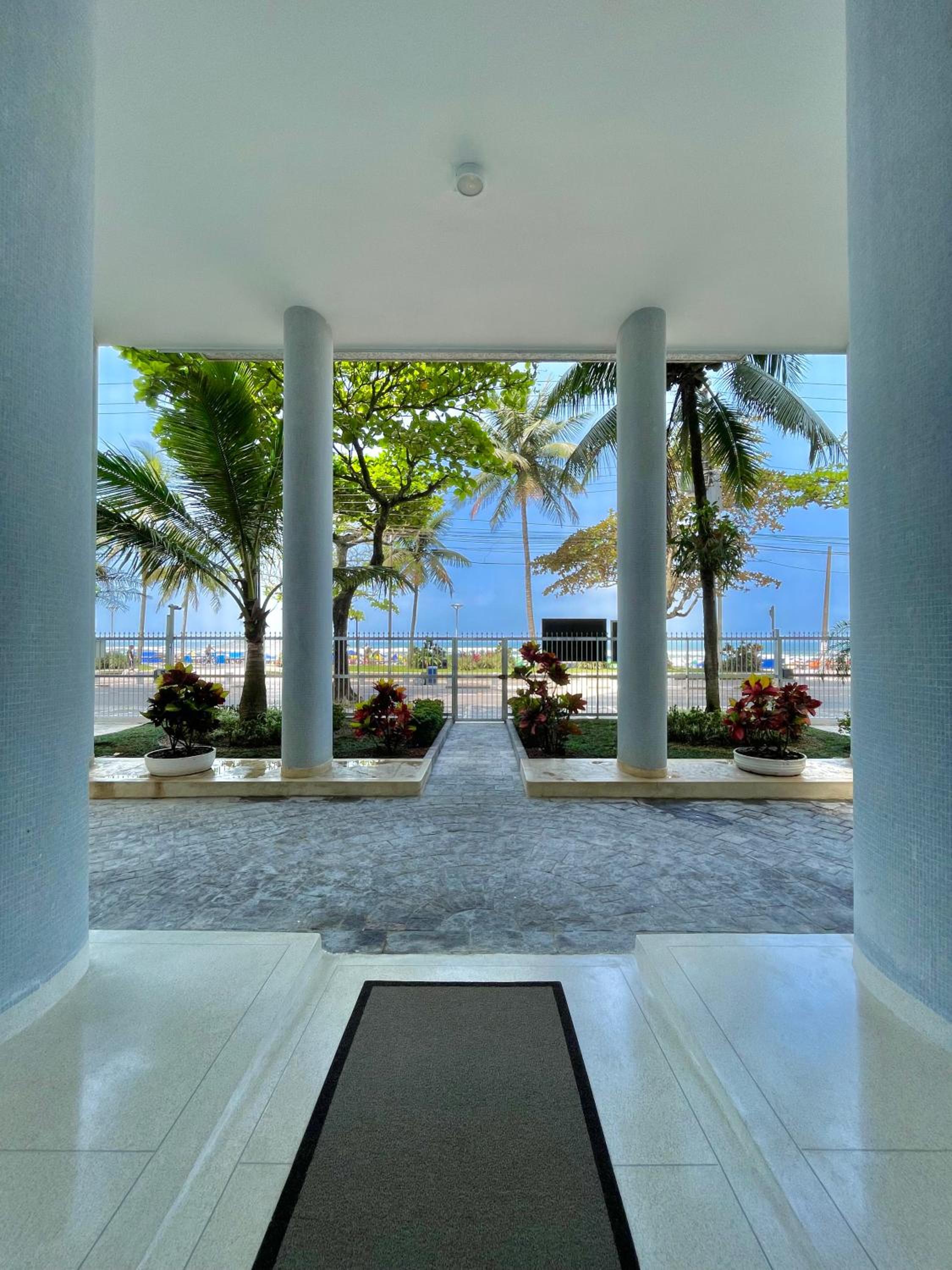 Frente mar en Guarujá — recepcion & lobby