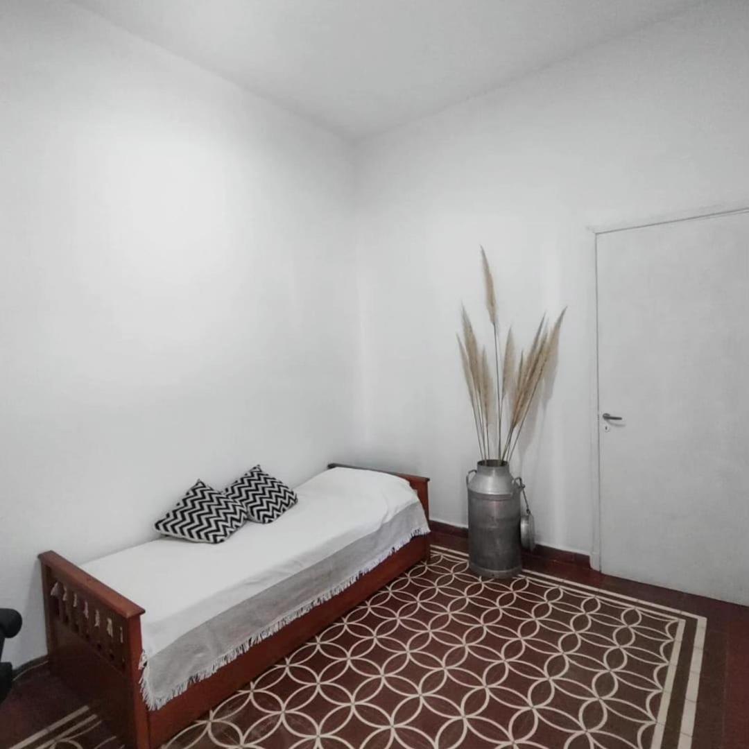 CASA PARA 4 PERSONAS, con asador y cochera