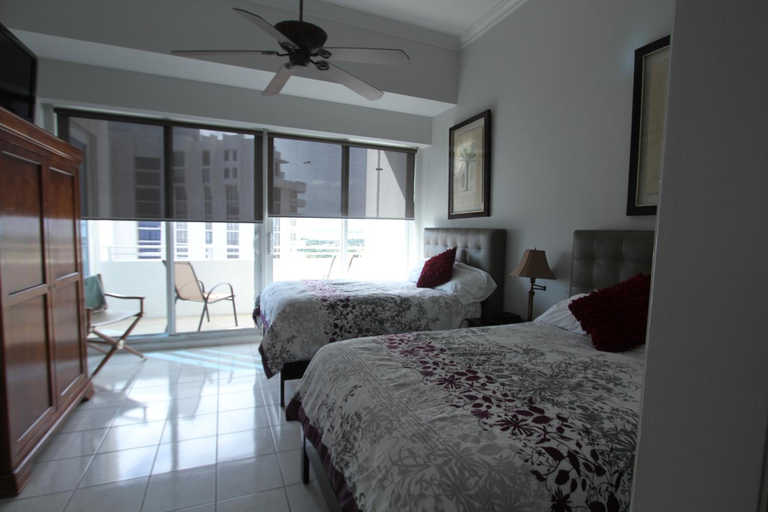 Castle PH12 Spacious Bay View Penthouse, Pool, Tennis, Free Parking view 2