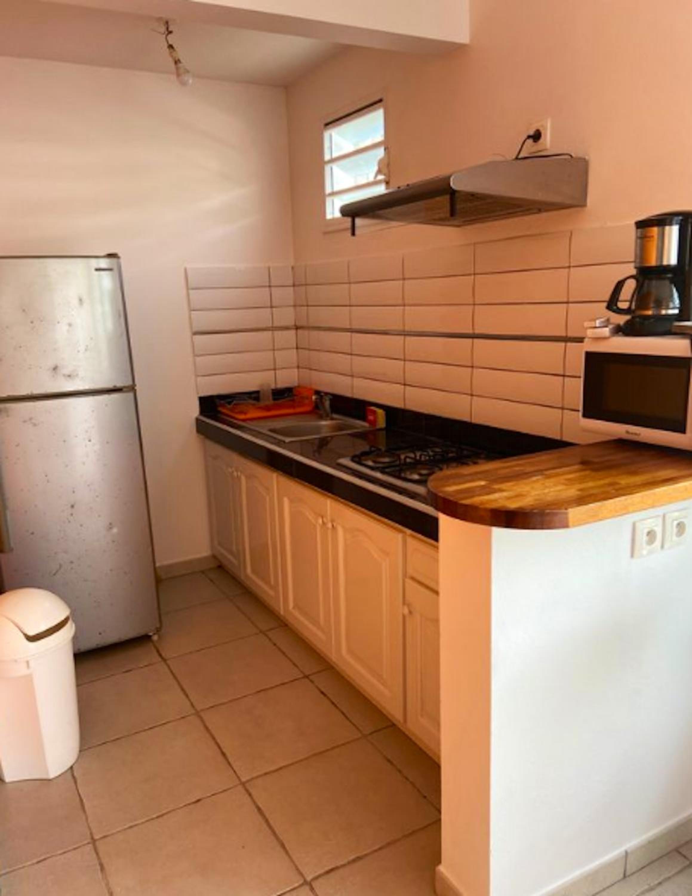 Studio charmant a Fort de France avec jardin privatif de 40m² view 5